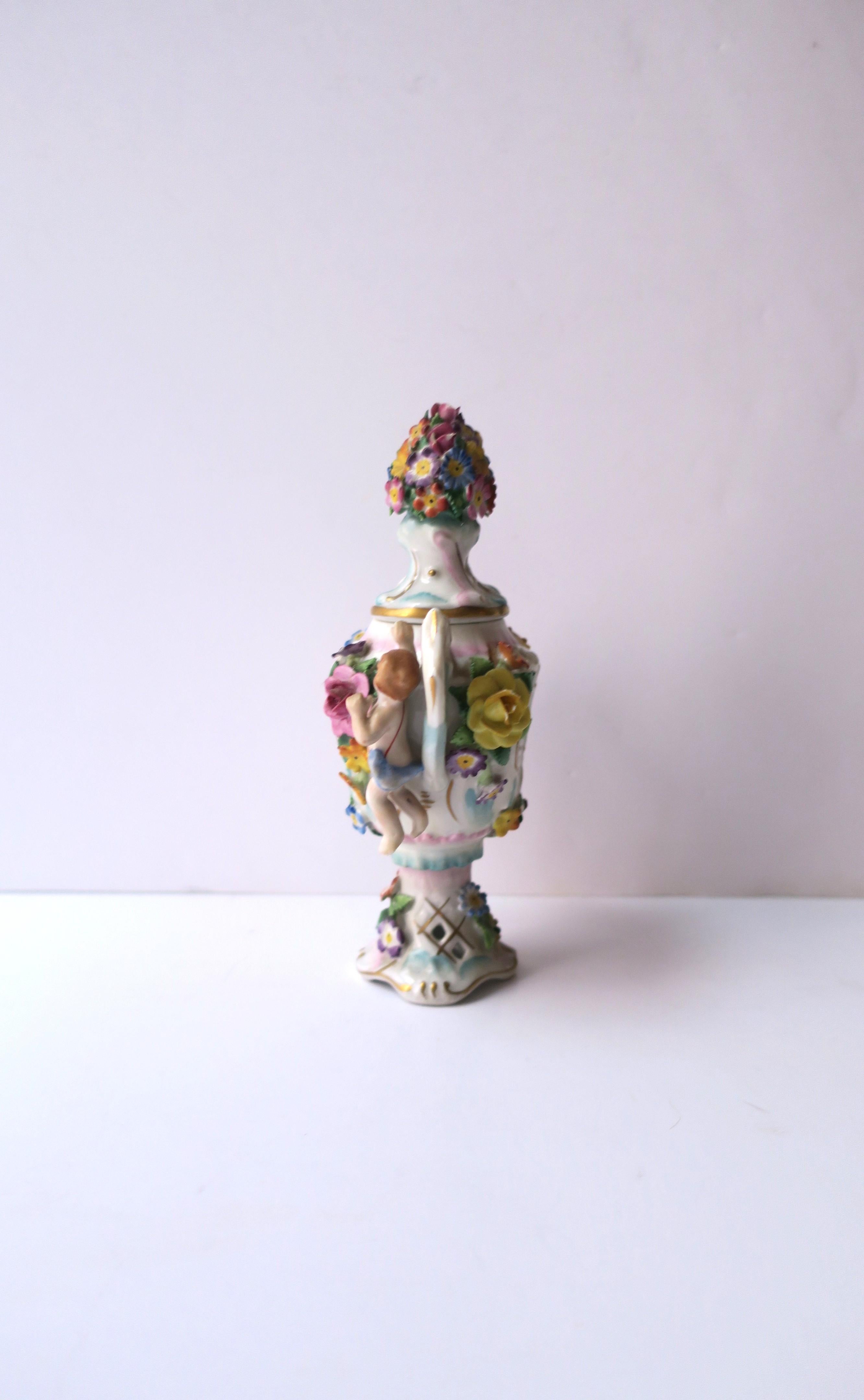 Hand-Painted Porcelain Potpourri Urn in the Rocco Style, ca. 19th century For Sale