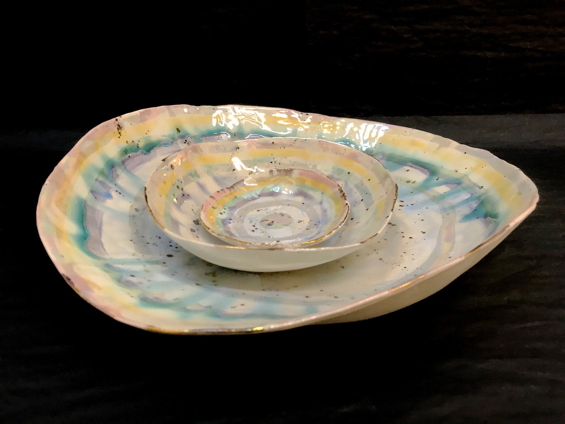 Hand-Crafted Porcelain Prism Dish Set with Mother-of-pearl and 22k Gold Luster by Minh Singer For Sale