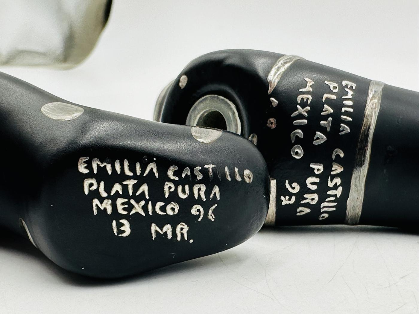 Salz- und Pfefferstreuer aus Porzellan und reinem Silber von Emilia Castillo 