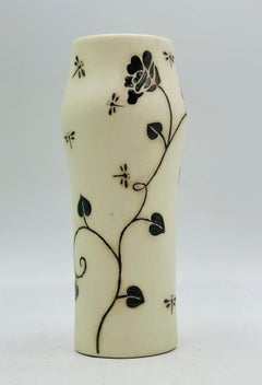 Vaso in porcellana e argento puro di Emilia Castillo per Los Castillo.