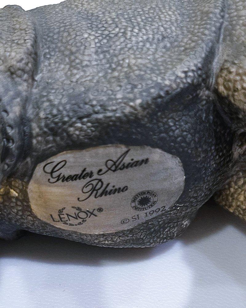 Porzellan-Baby Rhino-Skulptur von Lenox, acht Zoll, SCHLUSSVERKAUF im Angebot 8