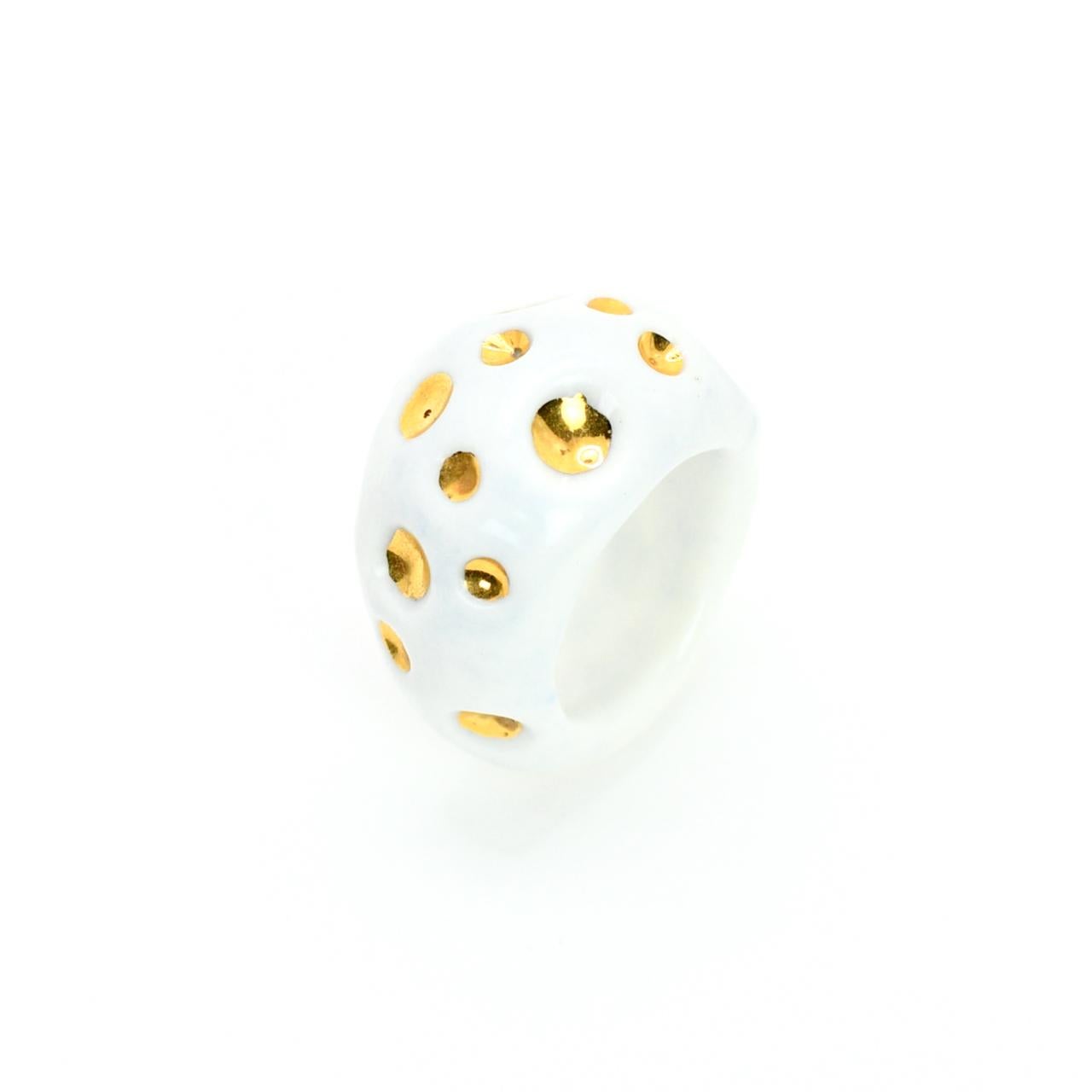 Contemporary Porcelain Ring Thar For Sale