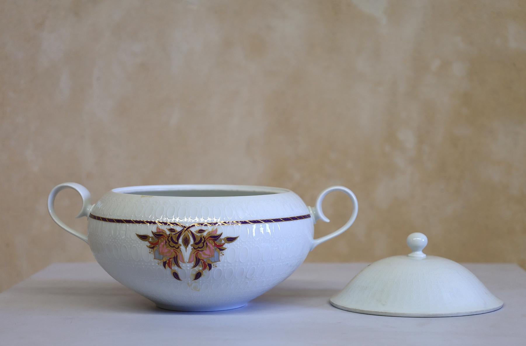 American Classical Porcelain Rosenthal Classic Rose Soup Bowl For Sale