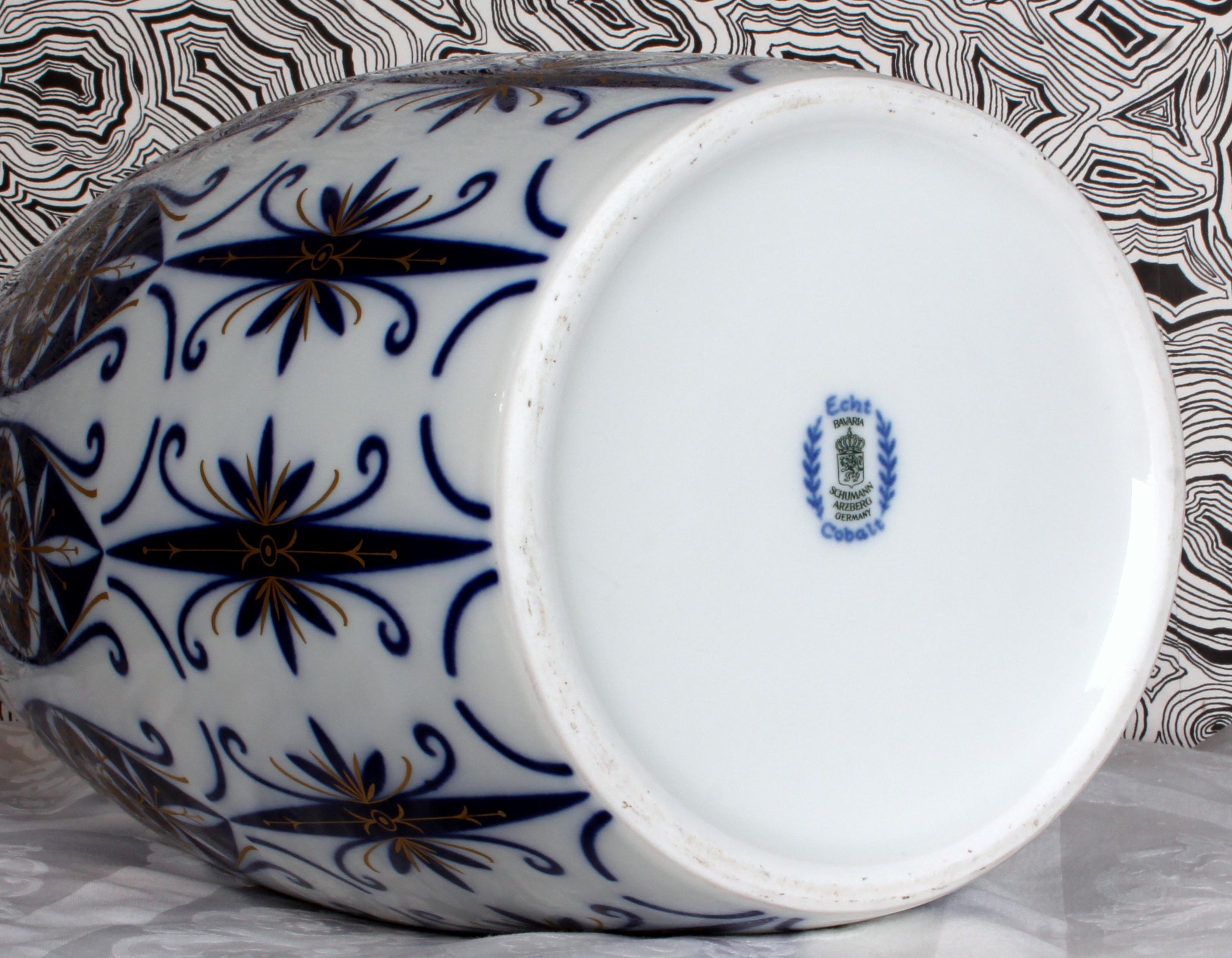 Porcelain Schumann Arzberg Midcentury Classic Floor Vase Cobalt Blue Gold beauty In Good Condition For Sale In Landshut, BY