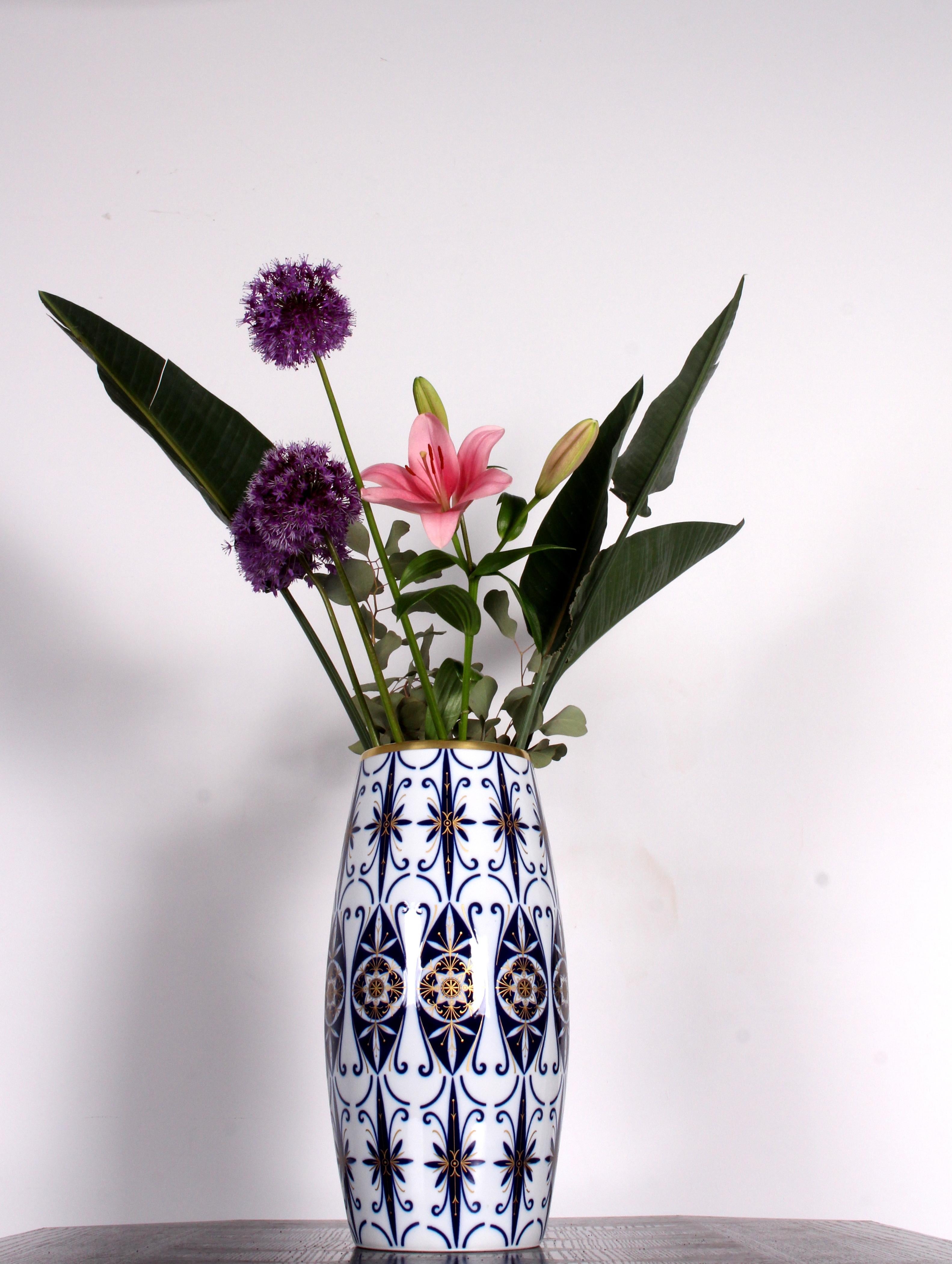 Porcelain Schumann Arzberg Midcentury Classic Floor Vase Cobalt Blue Gold beauty For Sale 10