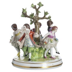 Porcelain - Sculptural group 'dancers'