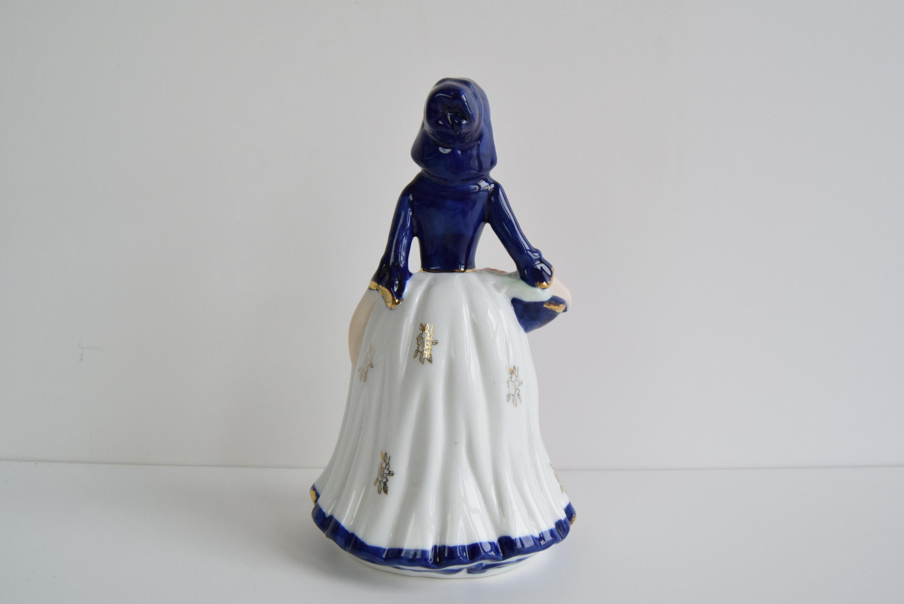 Porzellanskulptur, Tschechoslowakei, 1970er Jahre. im Angebot 3
