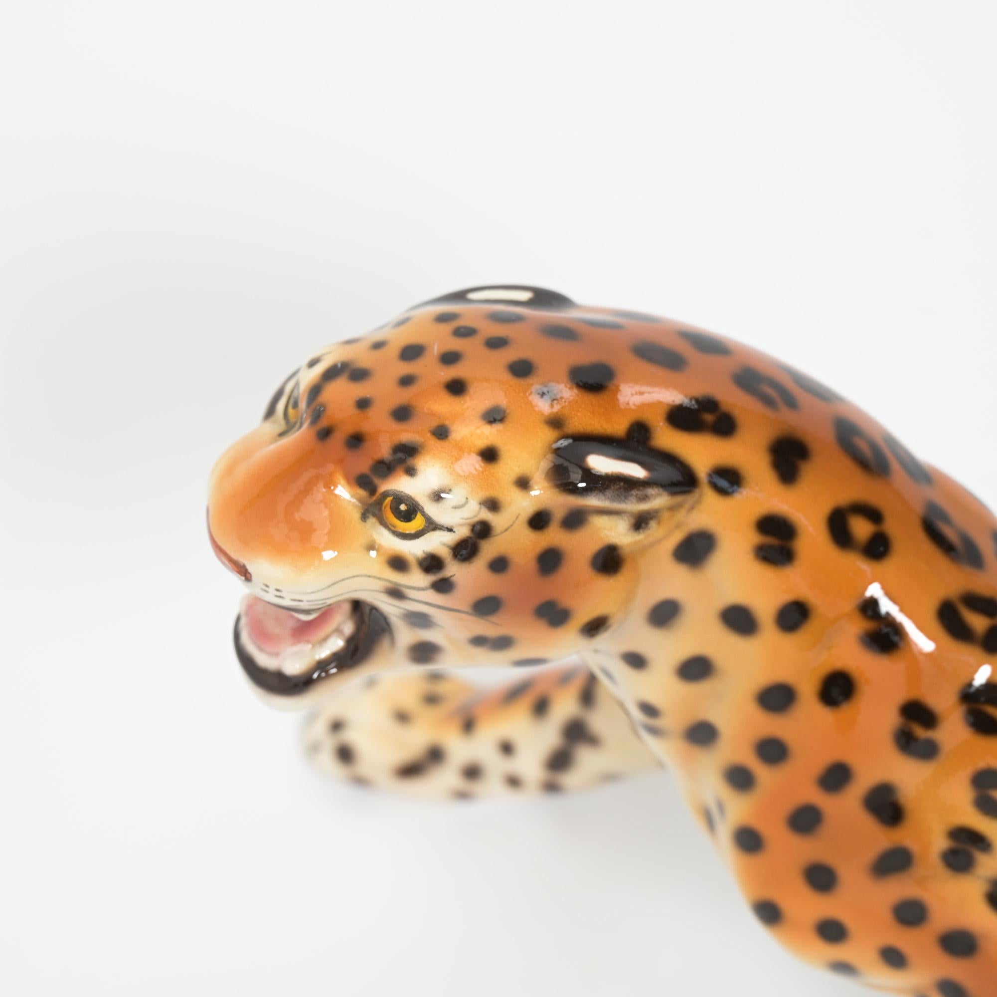 Scultura in porcellana di un leopardo di Ronzan, Italia in vendita 2