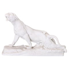 Porcelain - Sculpture of a wounded lioness - Vista Alegre