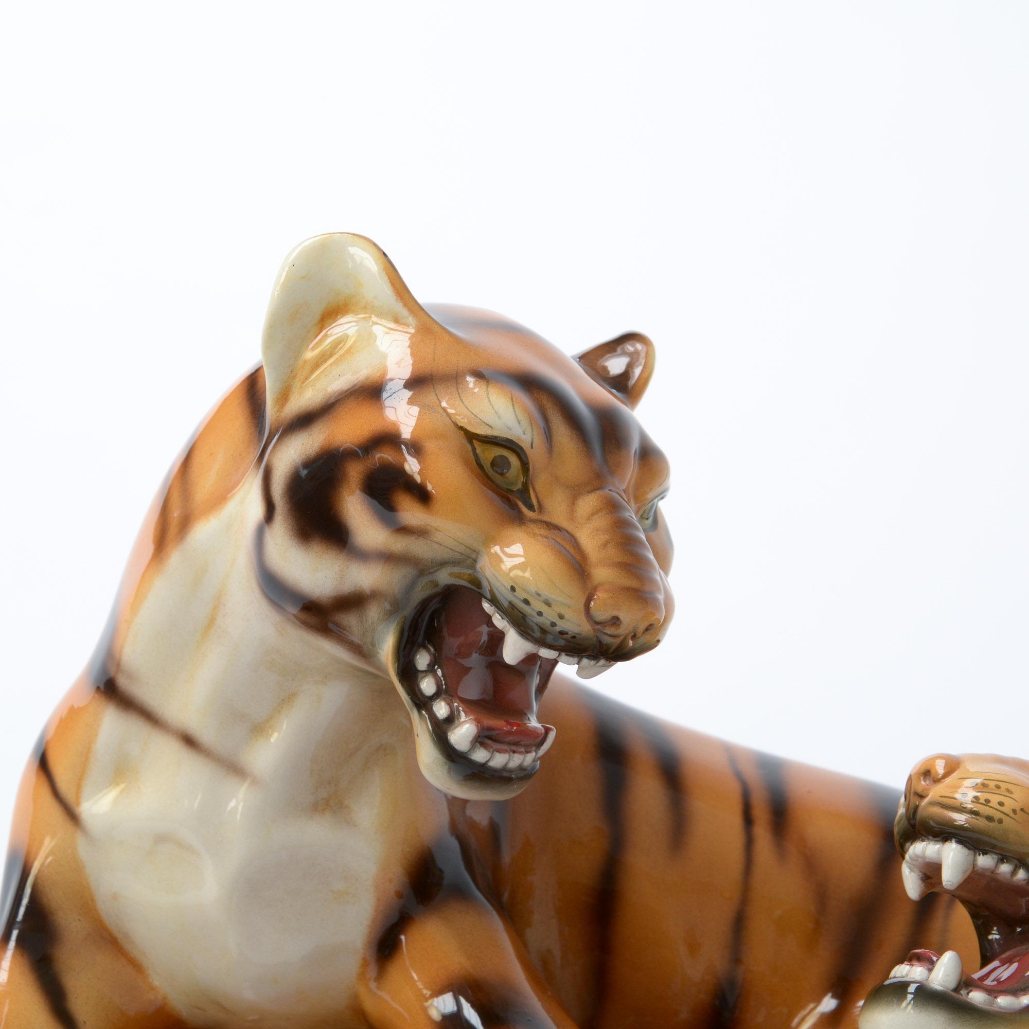 Italian Porcelain Sculpture of Playing Tigers by Ronzan, Italy