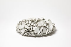 Scultura in porcellana "Solctice", di Mart Schrijvers , 2022.