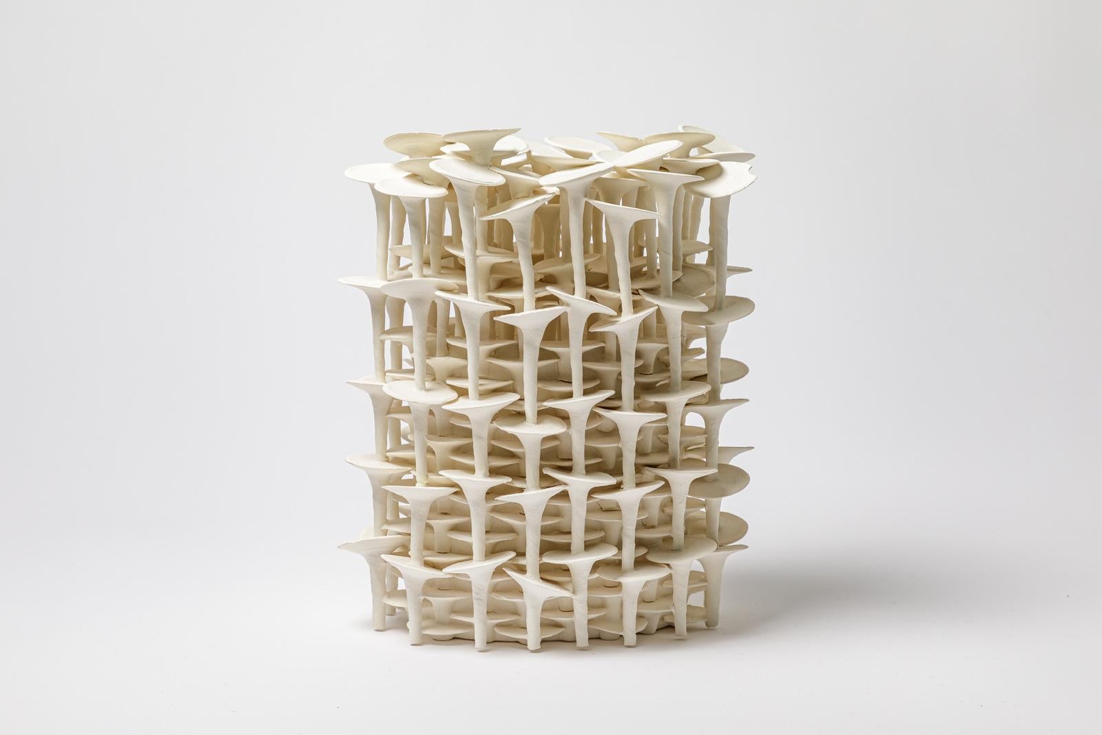 Porzellanskulptur „Solctice“, von Mart Schrijvers, 2022 (21. Jahrhundert und zeitgenössisch) im Angebot