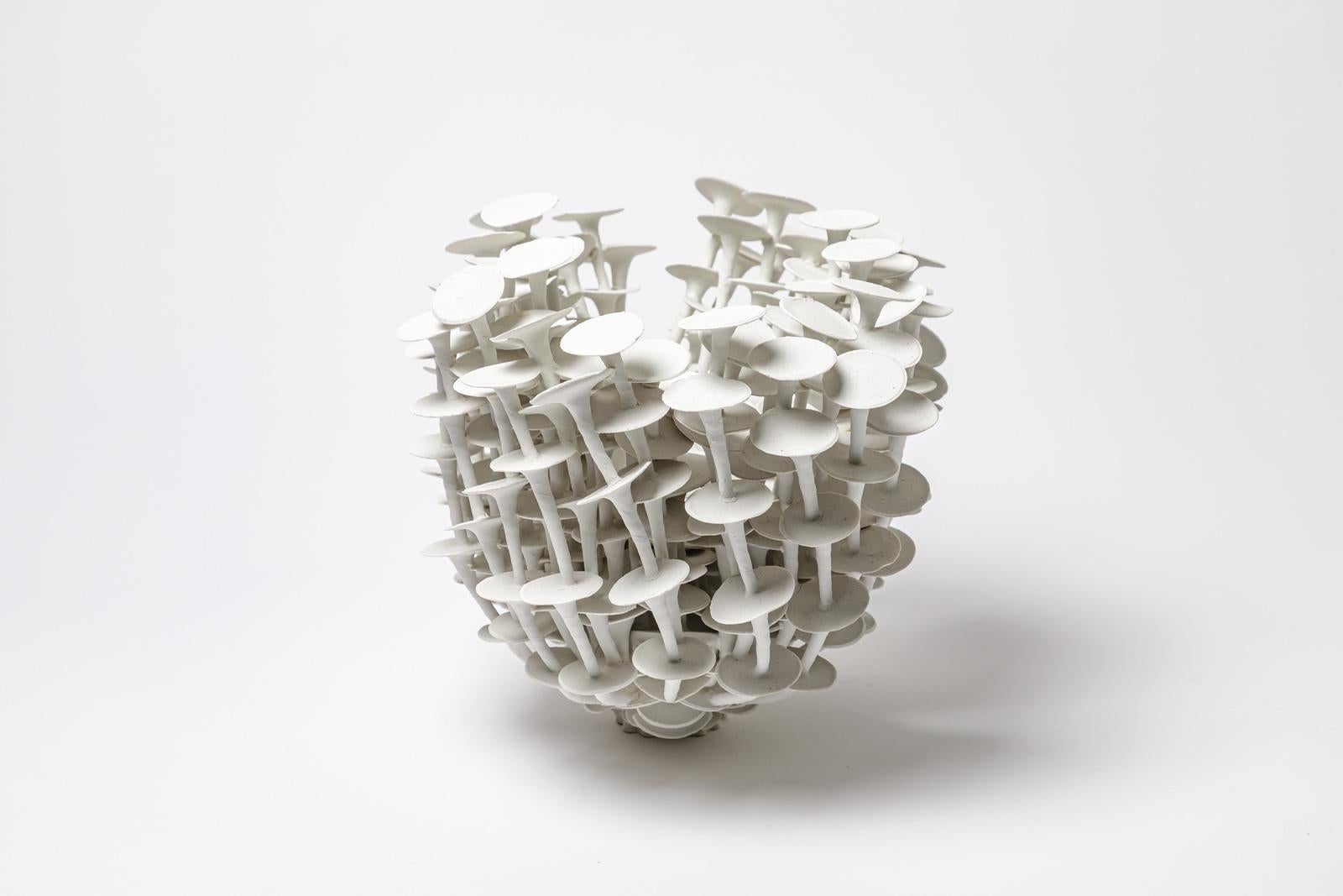 Porzellanskulptur „Solctice“, von Mart Schrijvers, 2023. (Französisch) im Angebot