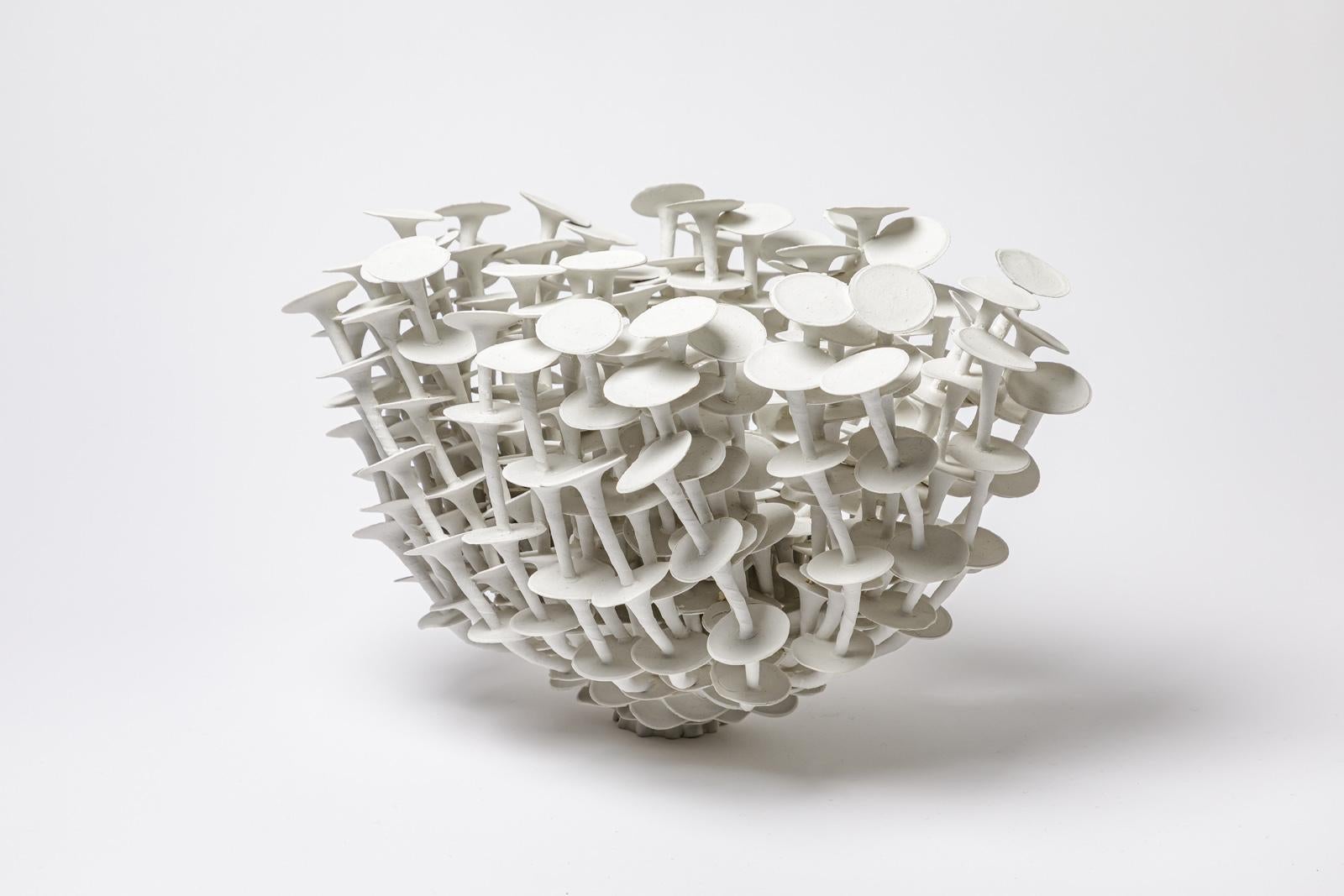 Porzellanskulptur „Solctice“, von Mart Schrijvers, 2023. (21. Jahrhundert und zeitgenössisch) im Angebot