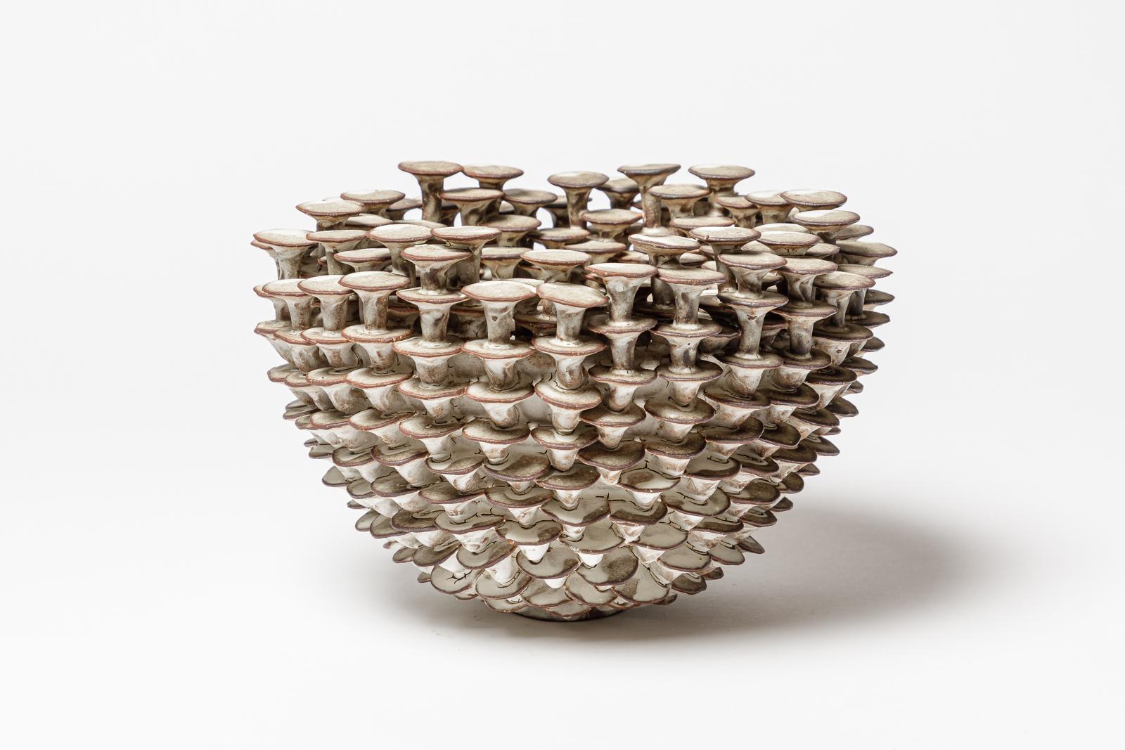 Engobed stoneware sculpture « Solstice » by Mart Schrijvers.
Artist signature under the base. 2024.
H : 6.3 x 9.4 inches.