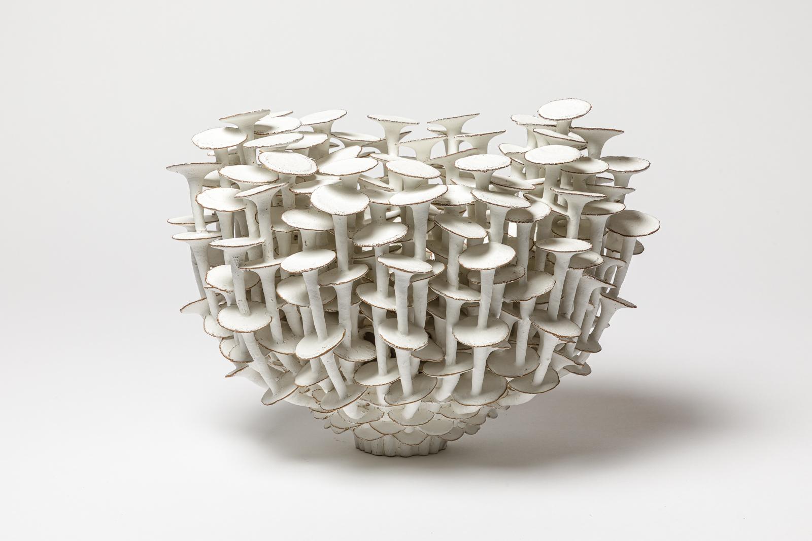 Scultura in gres ingobbiato 
