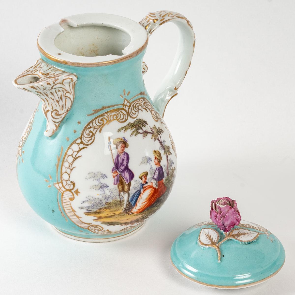 Porcelain Service and Its Meissen Tray, 19th Century 3