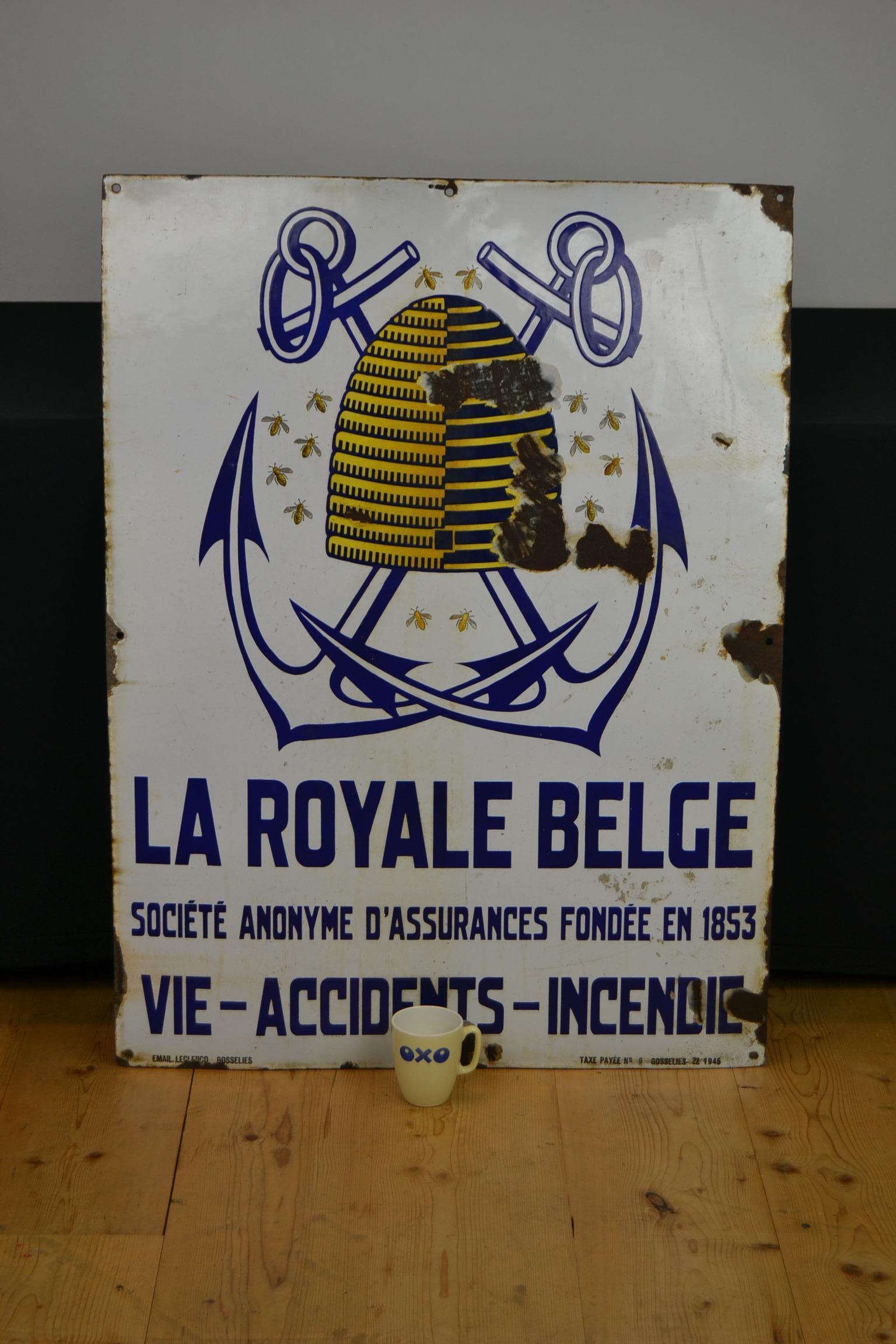 Porcelain Sign with Beehive and Bees, 1946, Belgium 7