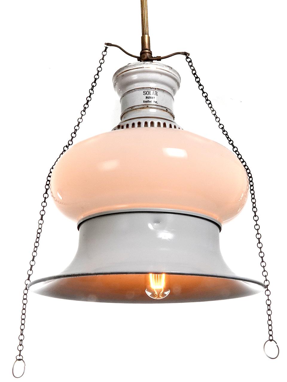 Industriale Lampada a gas in porcellana SOLAR e vetro latteo con zoccolo in vendita