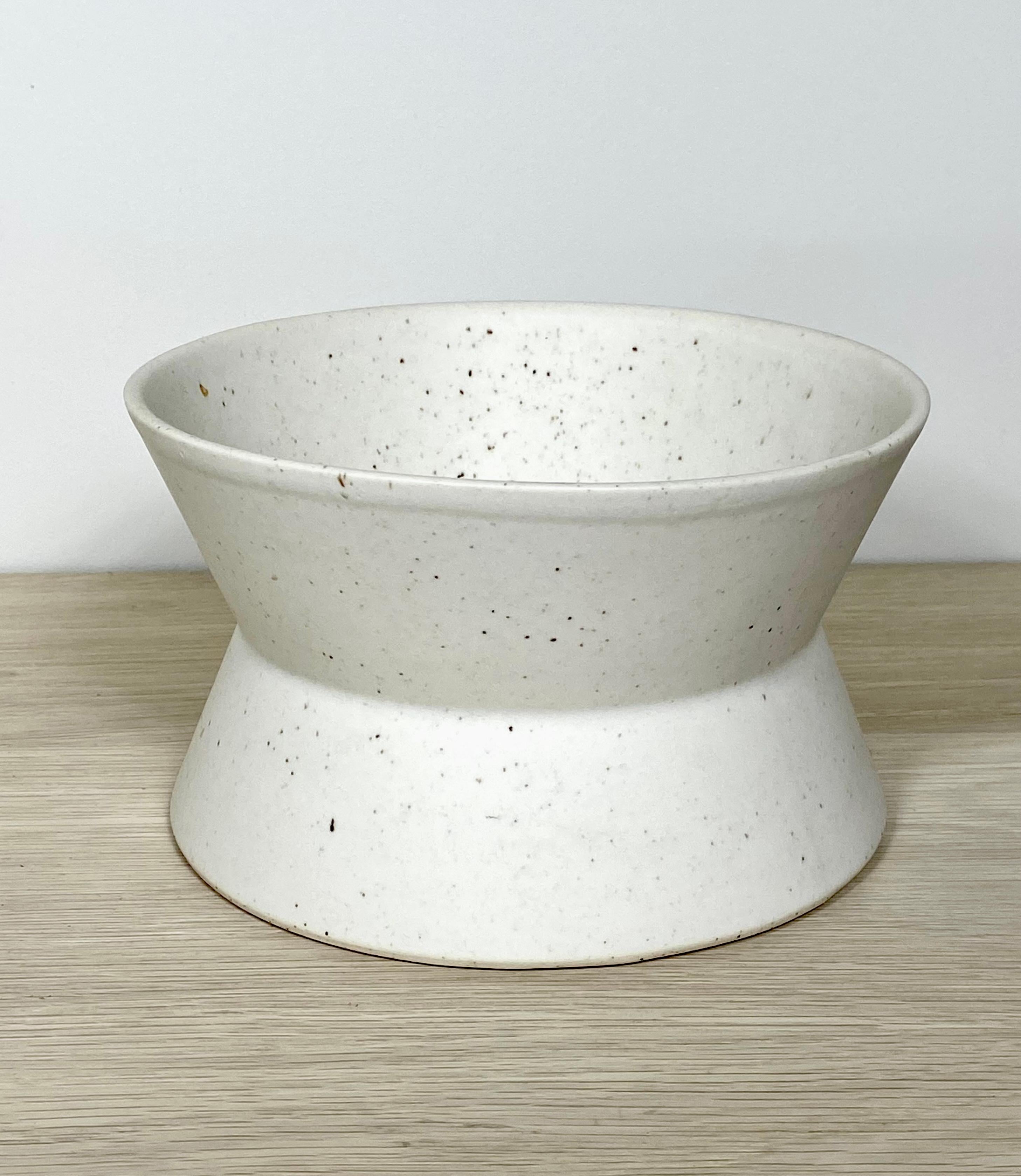 Hand-Crafted Porcelain Speckled Geometric Bowl For Sale