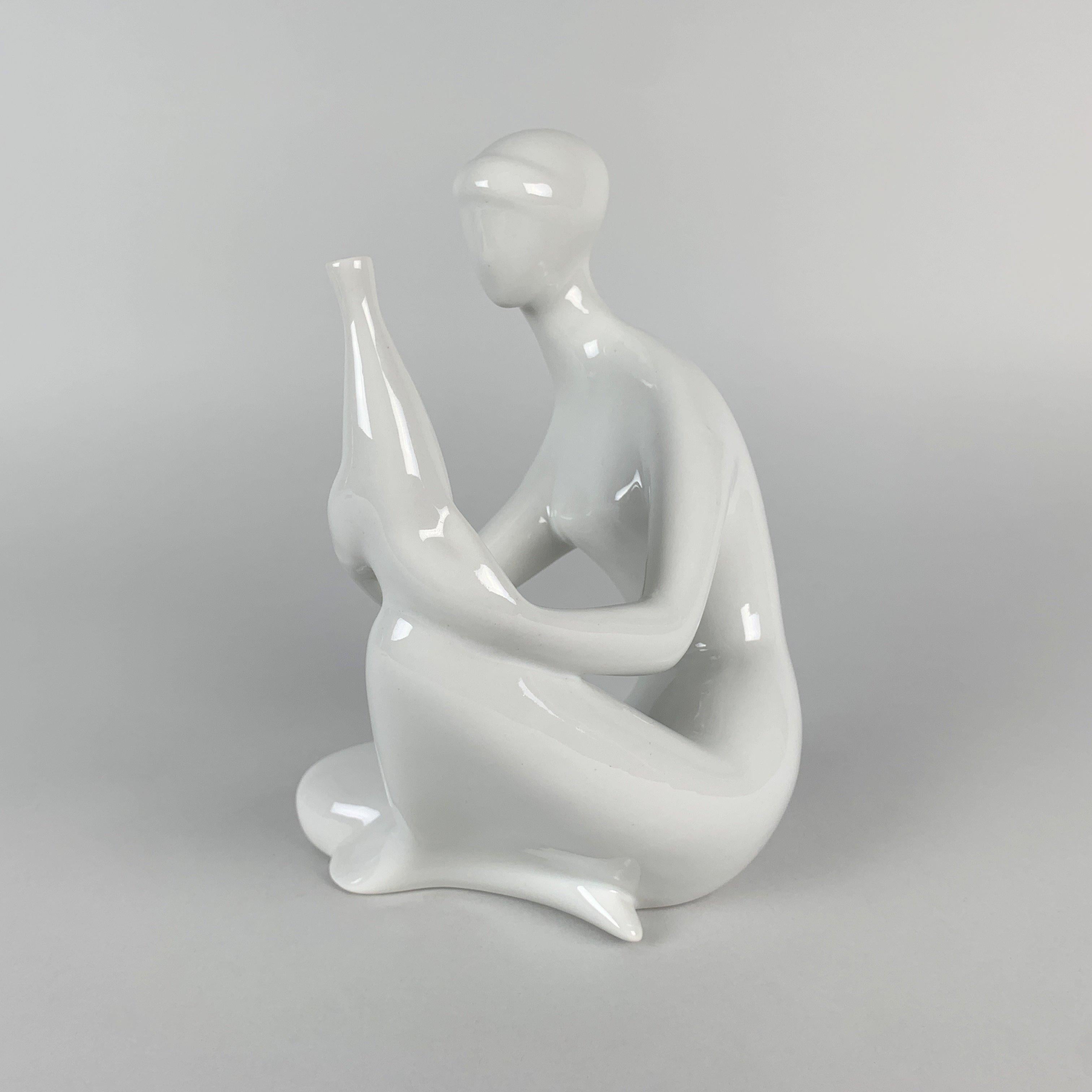 Mid-Century Modern Porcelain Statue by Jitka Forejtova for Royal Dux, Czechoslovakia, 1960s For Sale