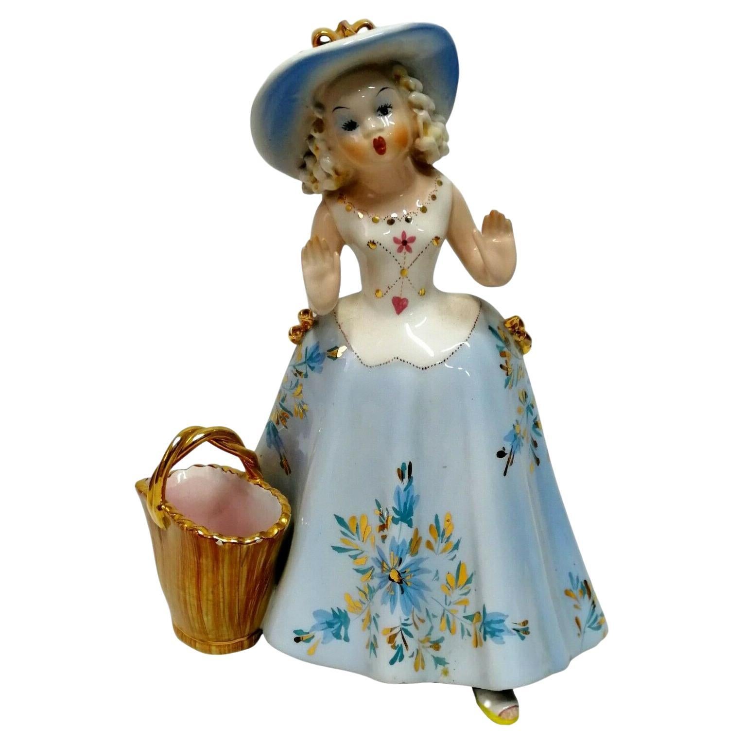 Porcelain Statue "Lady with Basket #207", Design Giovanni Girardi, 1940s For Sale