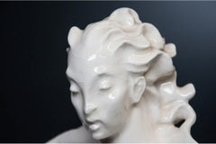 Estatua de porcelana "Mujer con corza", Checoslovaquia, 1942, Rudolf Hlavina