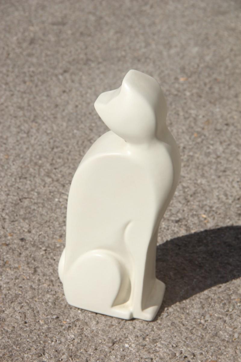 Gatto stilizzato in porcellana Produzione italiana Studiolinea COM 1970 bianco.