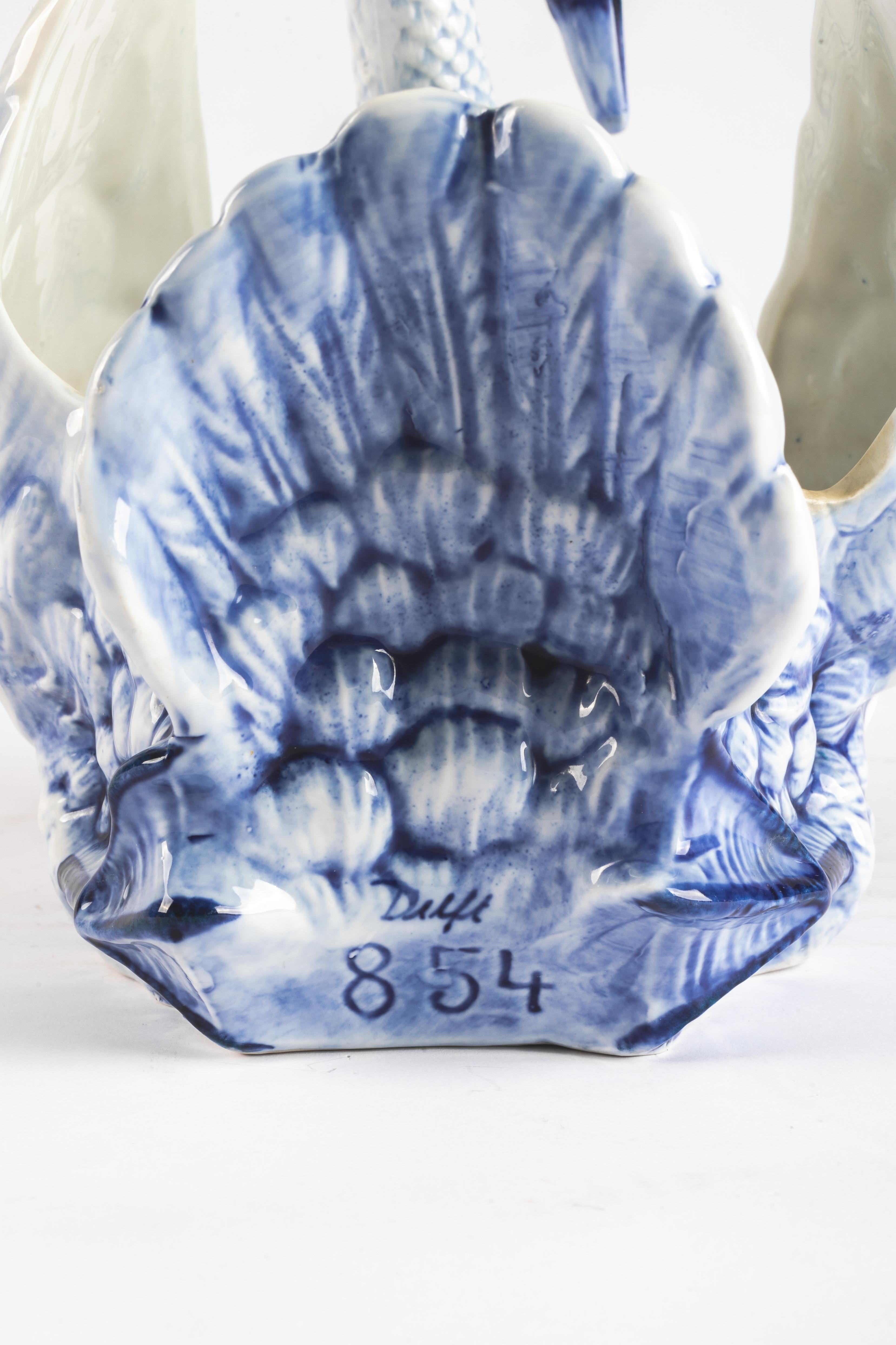 Jardinière en porcelaine au cygne de Rauenstein Thüringen en bleu de Delft en vente 6
