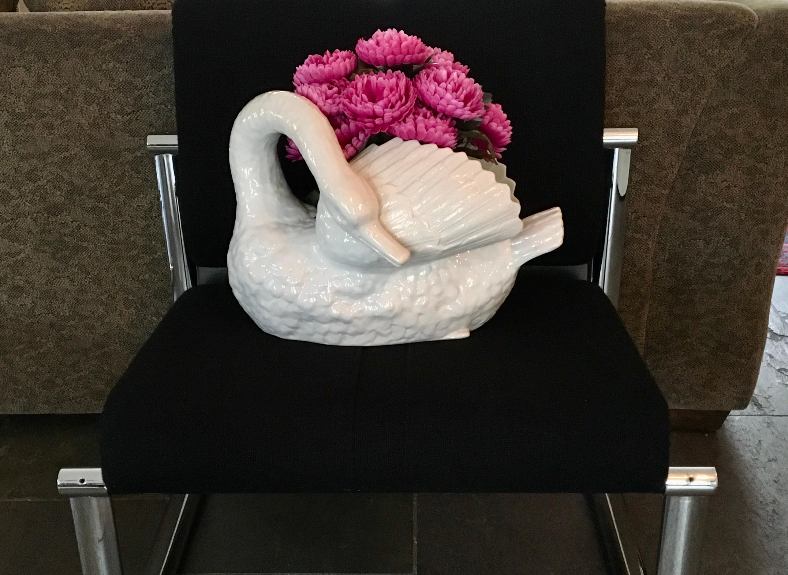 Belgian Porcelain Swan Planter, Mouzin - Le Cat et Cie, Early 20th Century For Sale