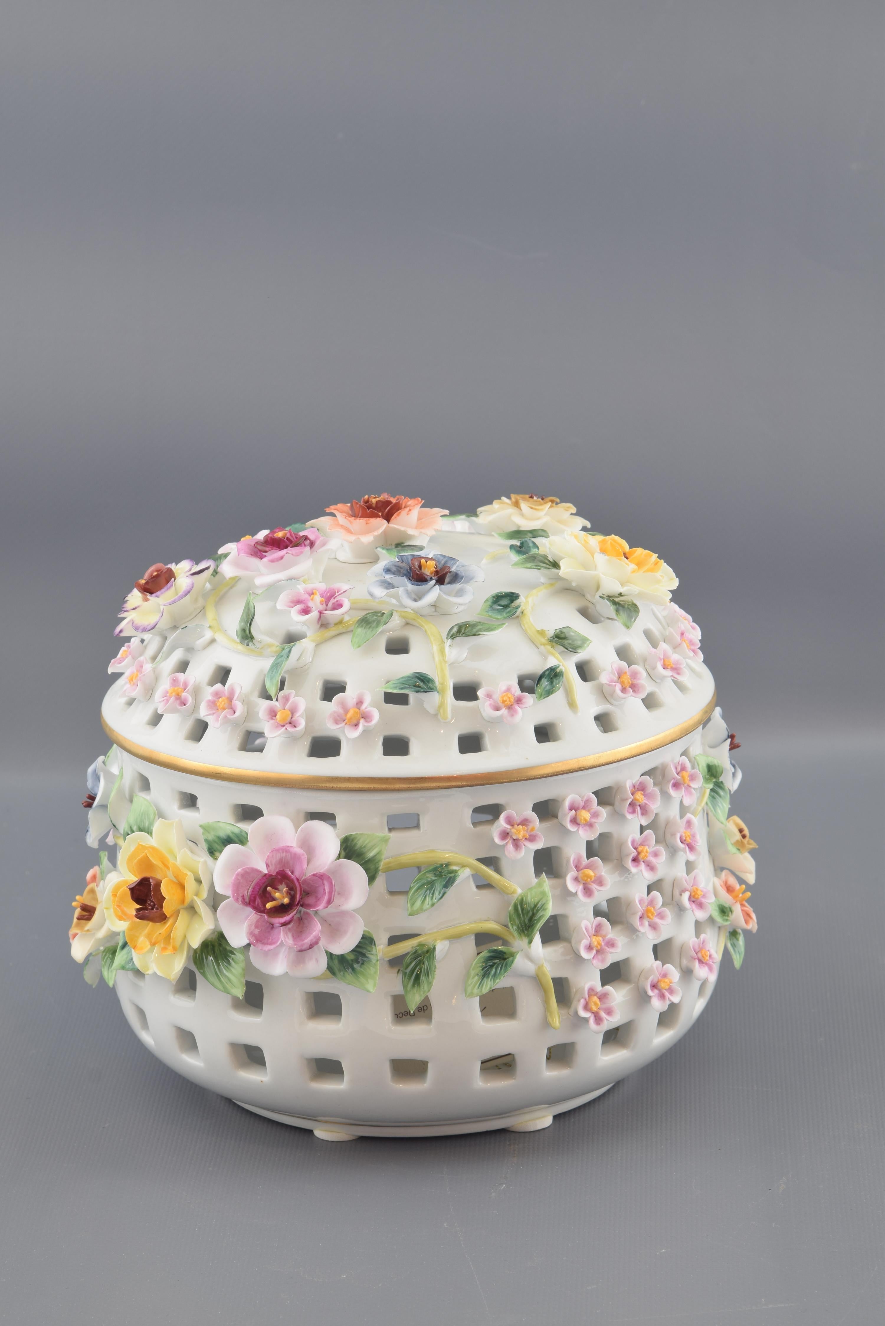 Neoclassical Porcelain Sweet Box with Flowers, after Models from Sèvres 'France'