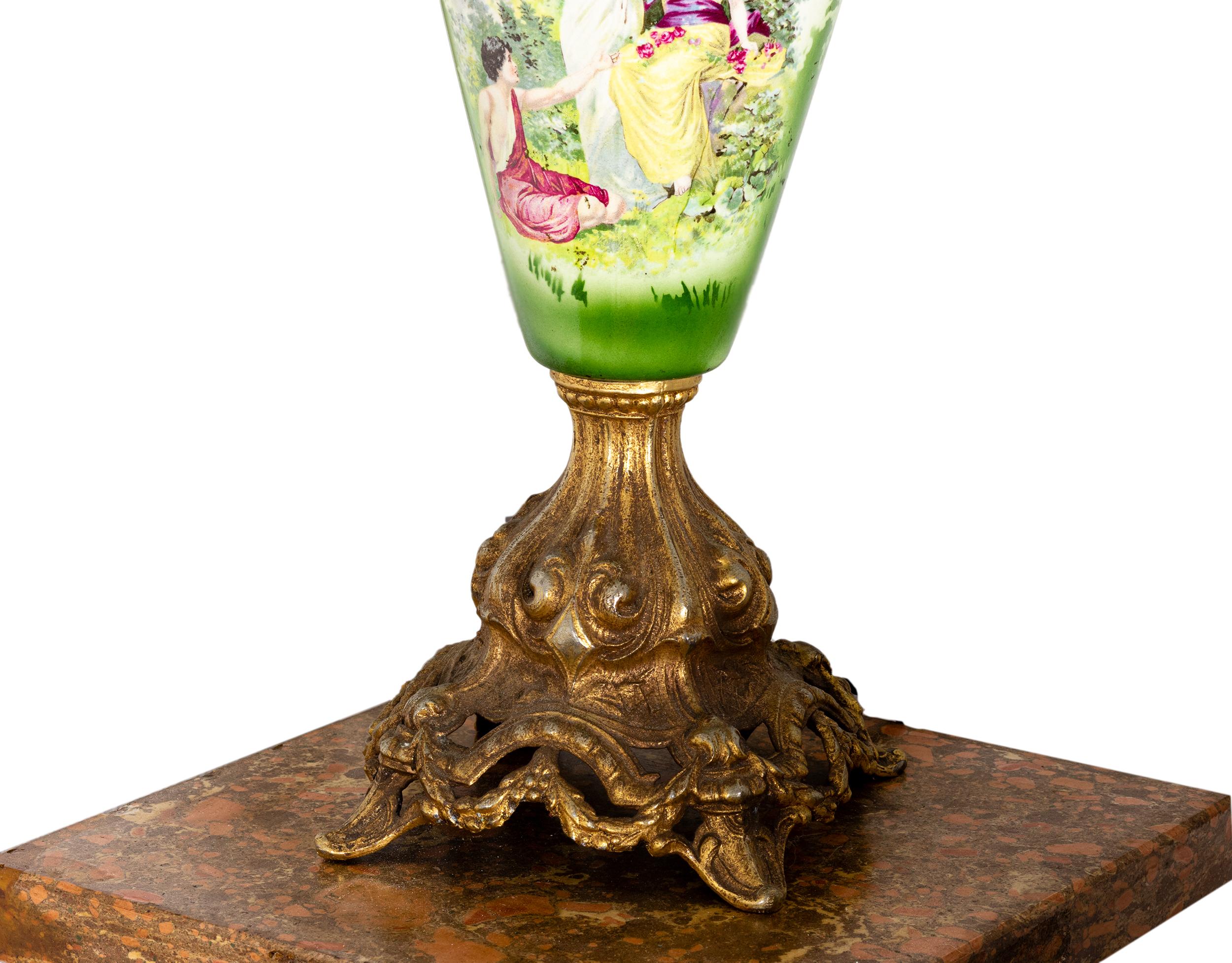 Porzellan-Tischlampe im Sevres-Stil, frühes 20. Jahrhundert (Napoleon III.) im Angebot