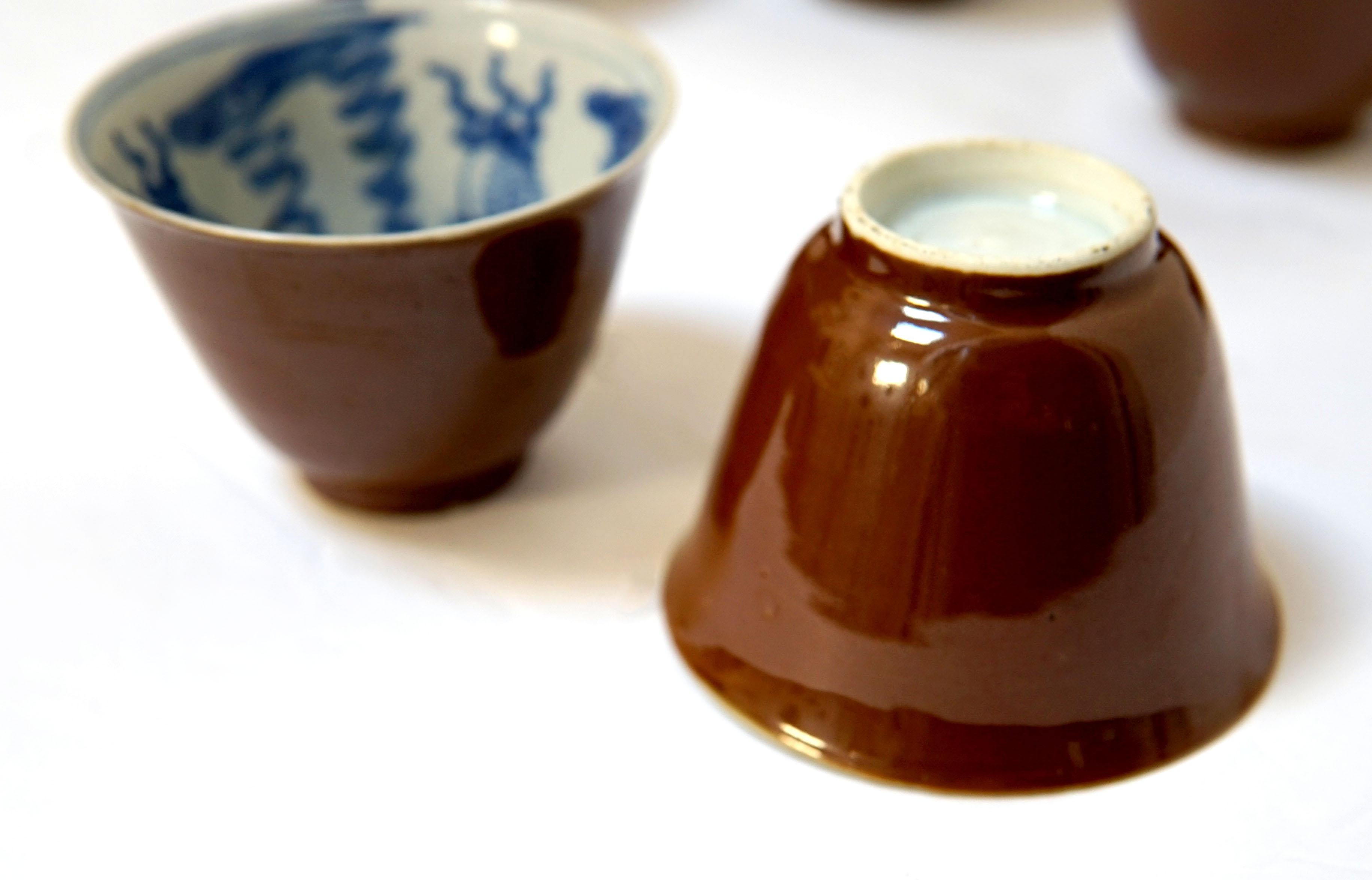 Porcelain Tea Bowls Vintage Blue and White with Japanese Silvered Hexagon Teapot For Sale 1