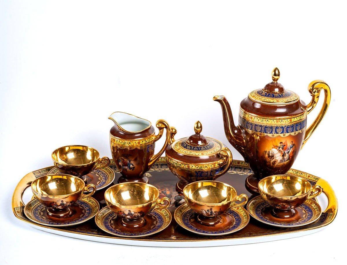Porcelain tea service, 1900
Porcelain tea service with battle decoration signed and marked, in the Napoleon Bonaparte style, 1900
Measures: H: 20 cm, W: 48 cm, D: 27.5 cm.
    