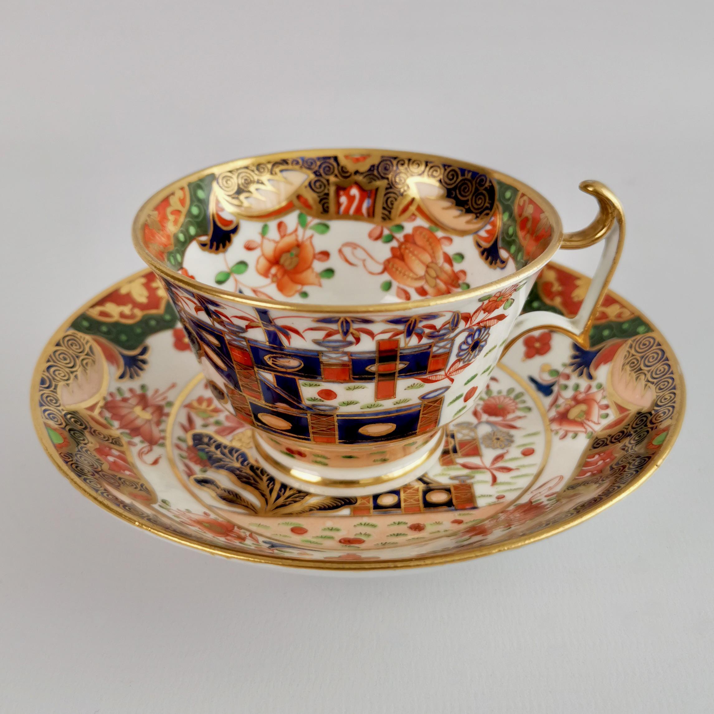 English Porcelain Teacup Trio, Spode Imari Tobacco Leaf Patt. 967, Regency ca 1815