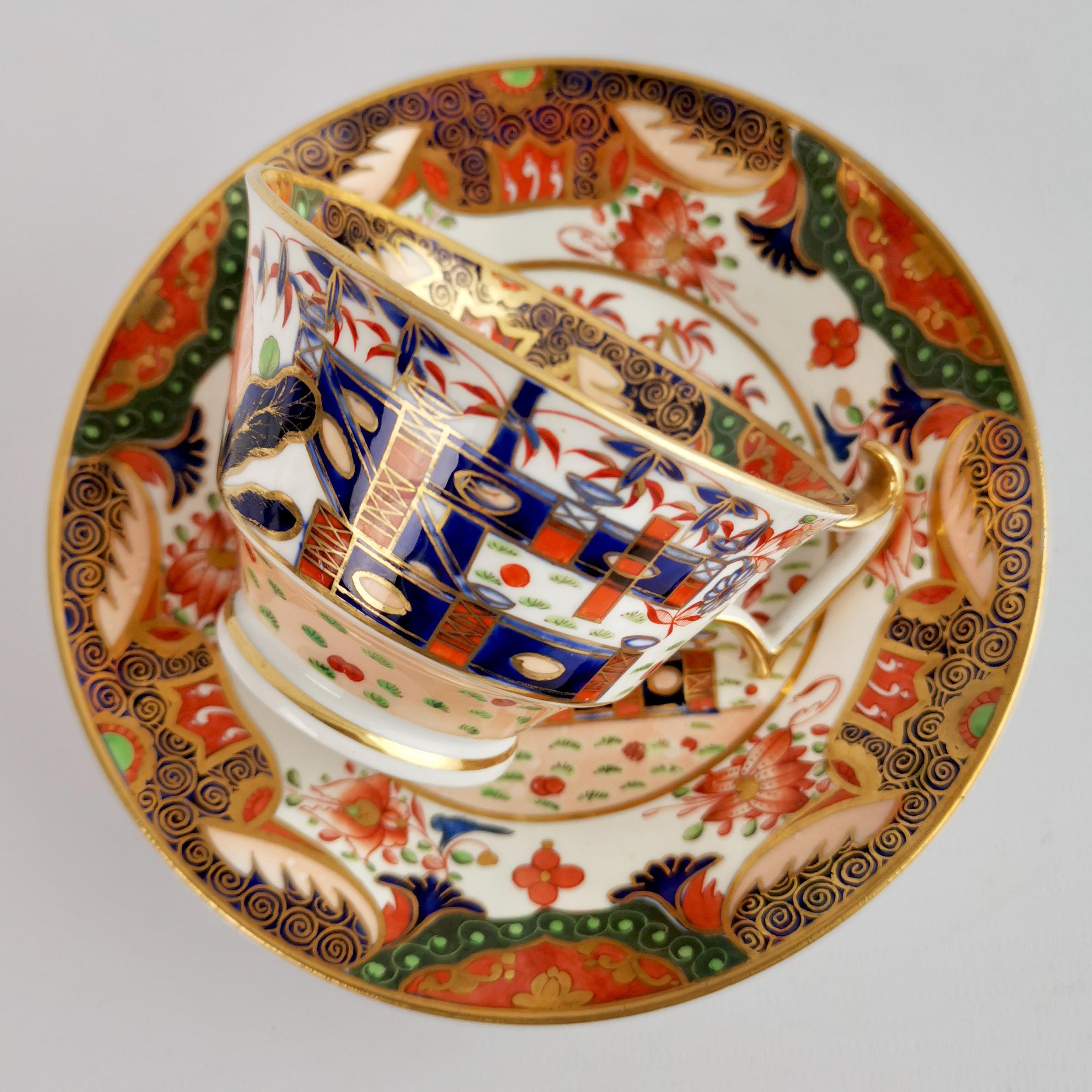 Early 19th Century Porcelain Teacup Trio, Spode Imari Tobacco Leaf Patt. 967, Regency ca 1815