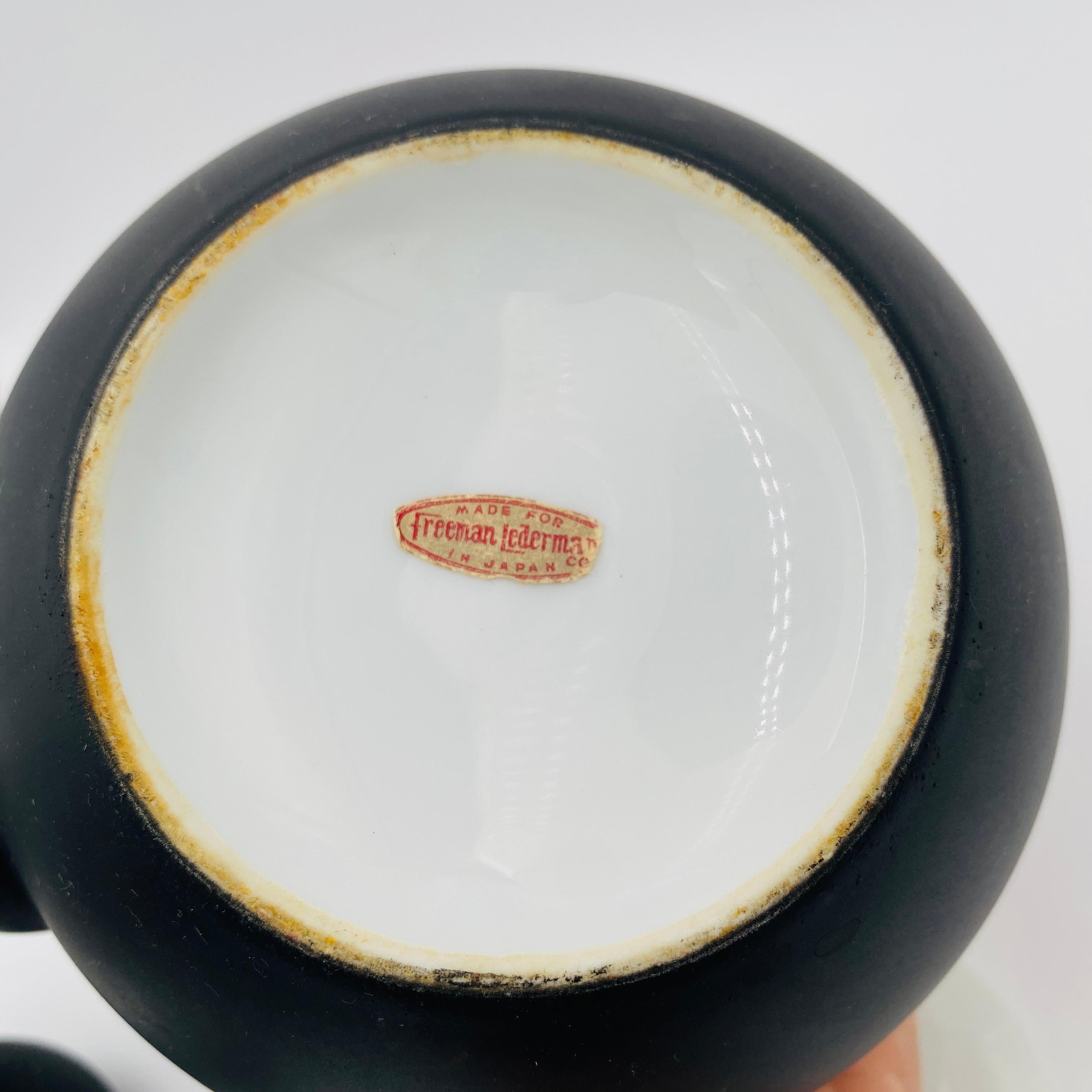 Tetera de porcelana, crema y azúcar de Lagardo Tackett para Freeman Lederman en venta 2
