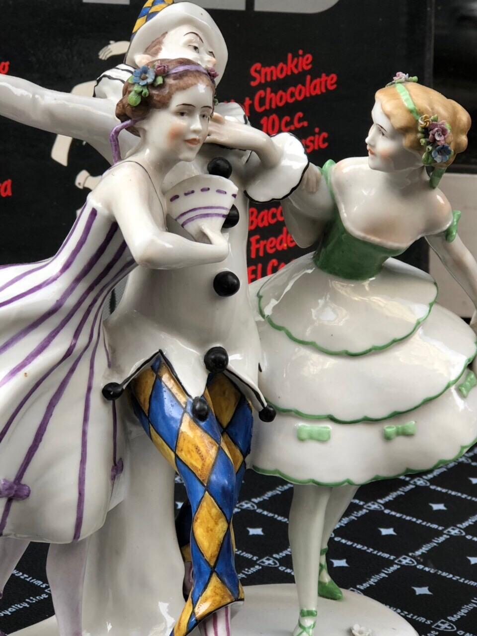 Qualité approuvée

Silvia Zaimova & Loreta Karamincheva 
Marchands d'antiquités et de beaux-arts.




 