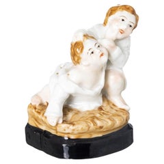 Porcelain - Toothpick holder 'boys fighting' - Vista Alegre
