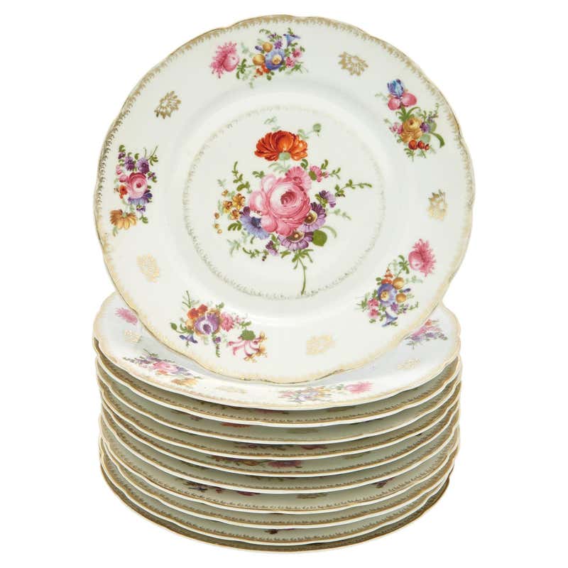 English Porcelain and Gilt Dinner Service For 12 People/ Serving Pieces ...