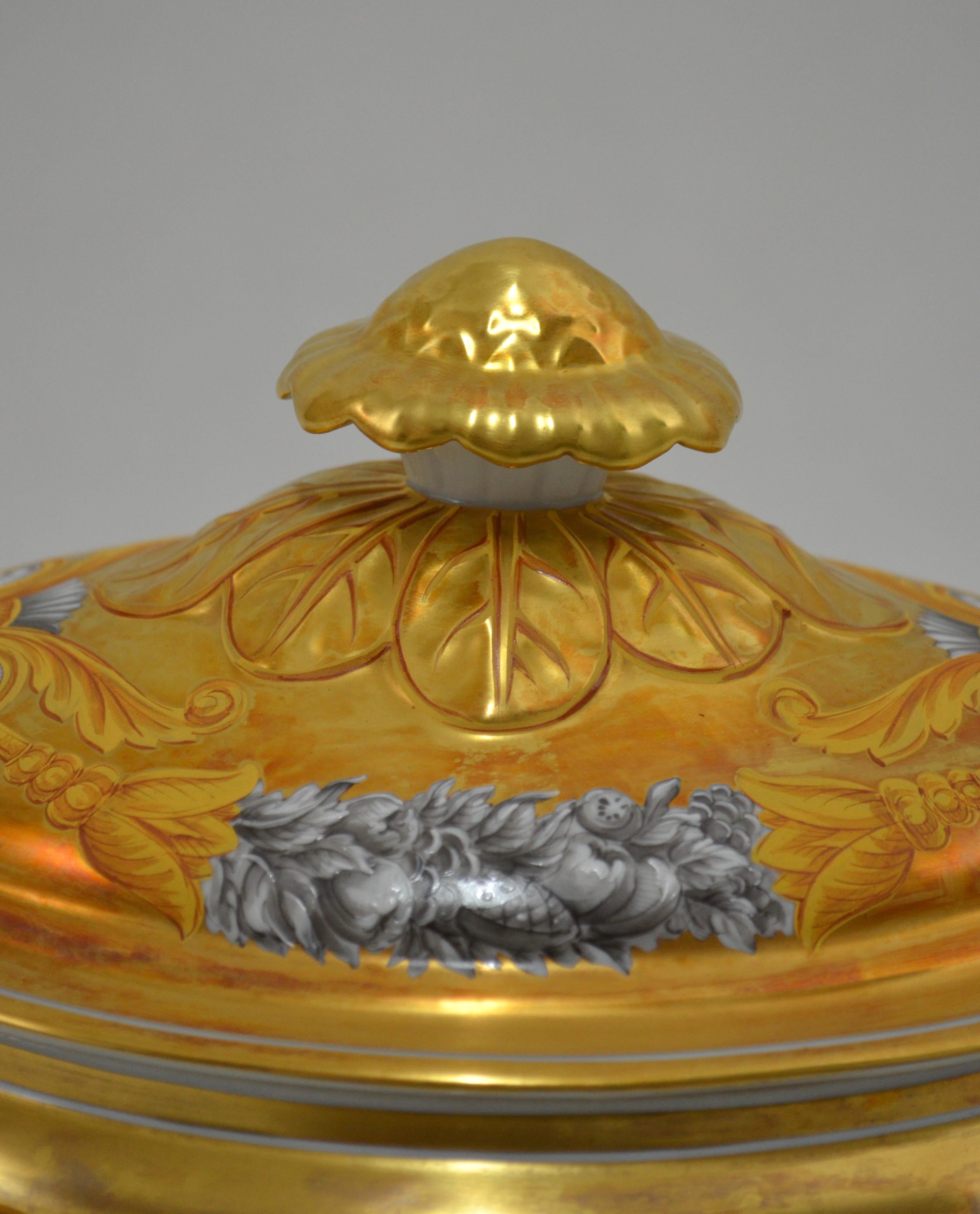Portuguese Porcelain tureen with gold powder and hand painted, Vista Alegre For Sale