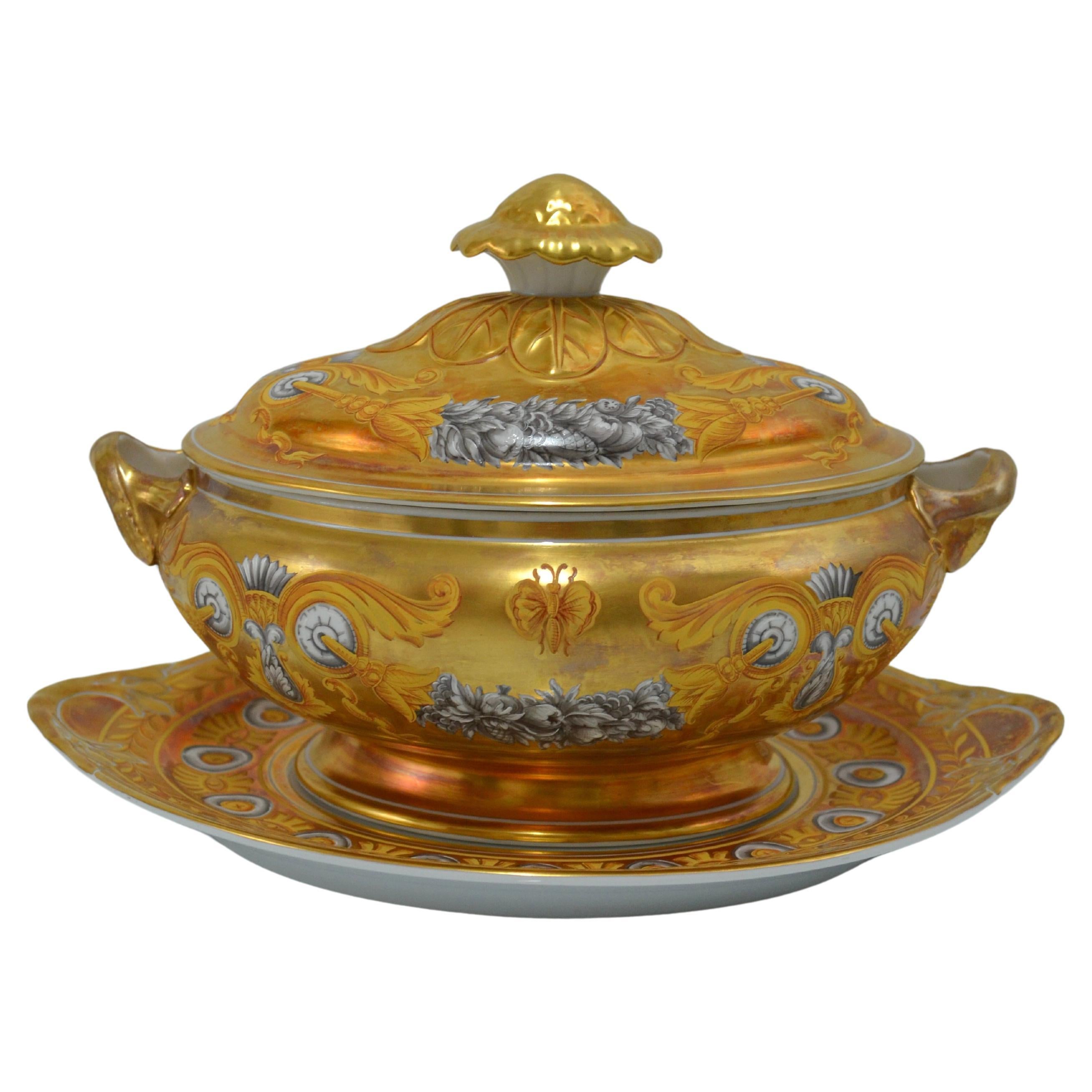 Porcelain tureen with gold powder and hand painted, Vista Alegre For Sale