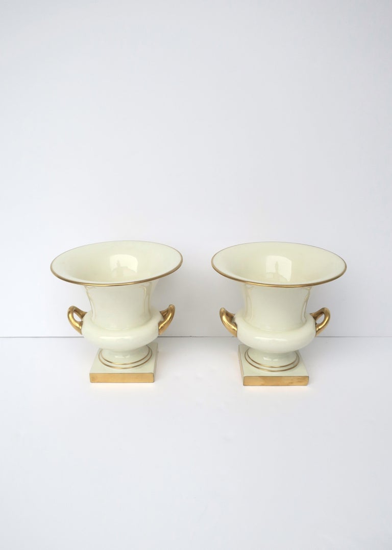 Porcelain Urns, Pair In Good Condition For Sale In New York, NY