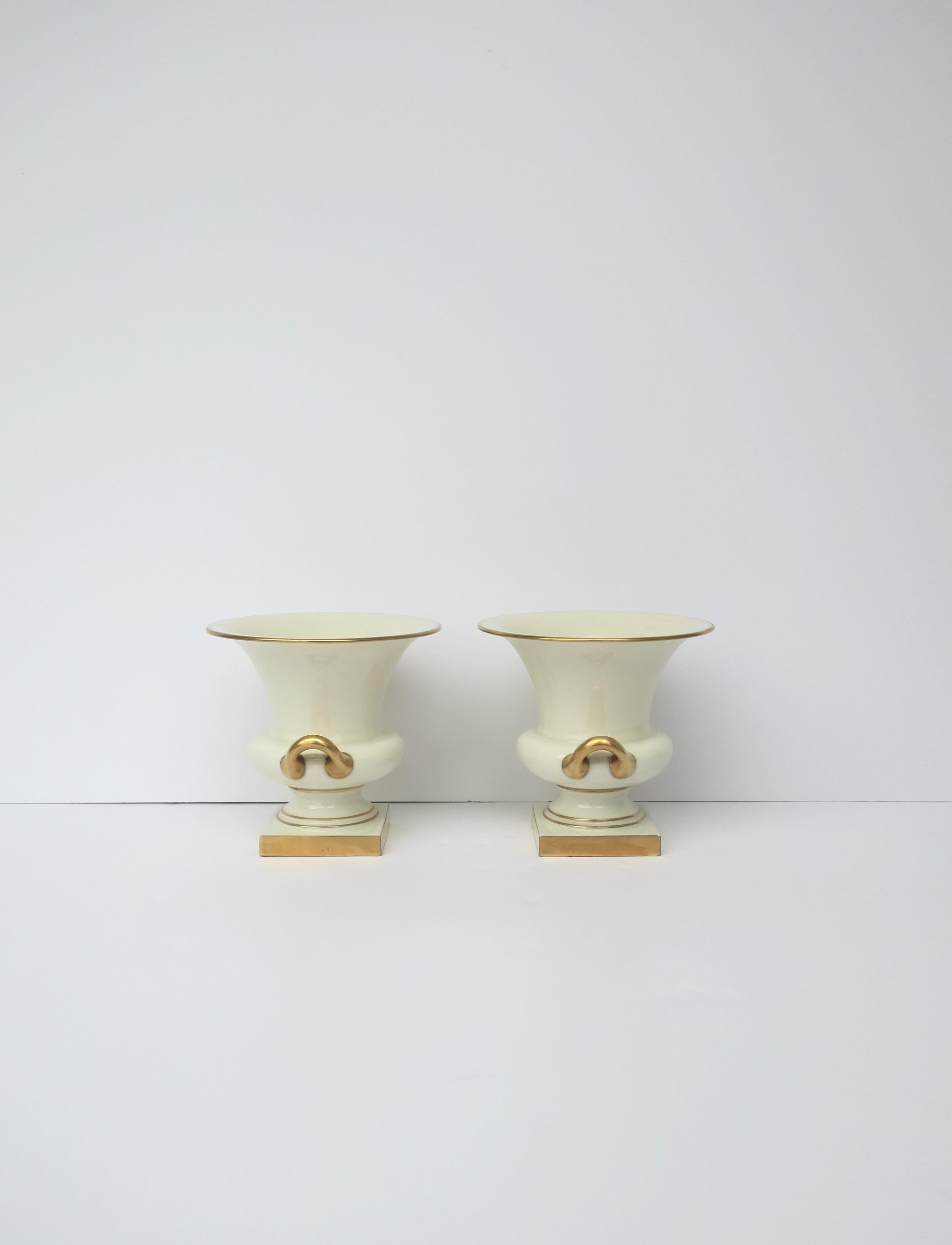 Porcelain Urns, Pair 1