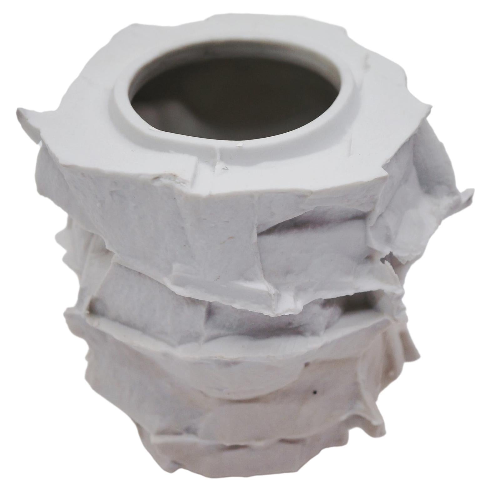 Yellow and White Porcelain Vase with Lid For Sale at 1stDibs