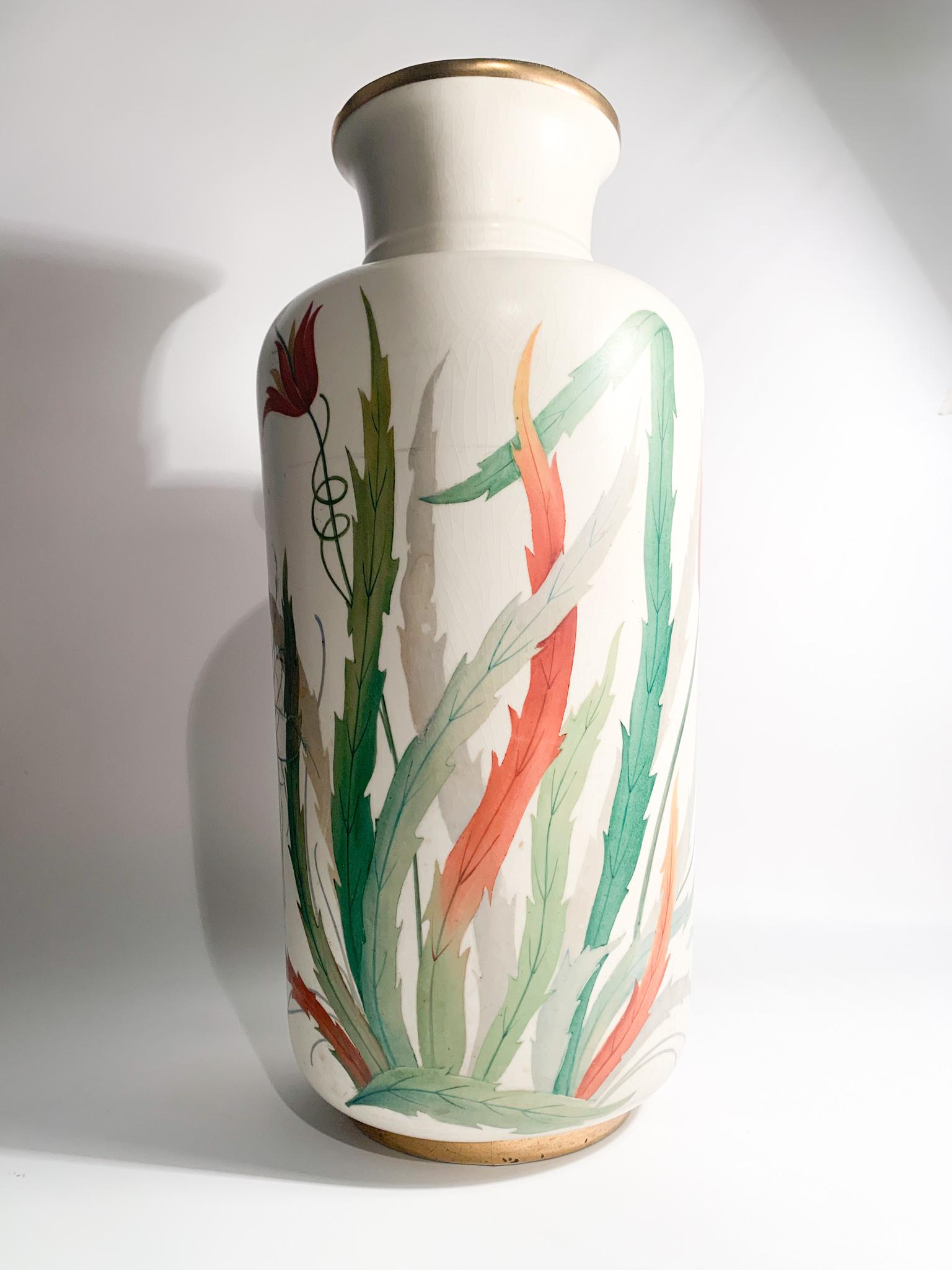Porcelain Vase by Richard Ginori Hand Painted from the 1920s For Sale 4