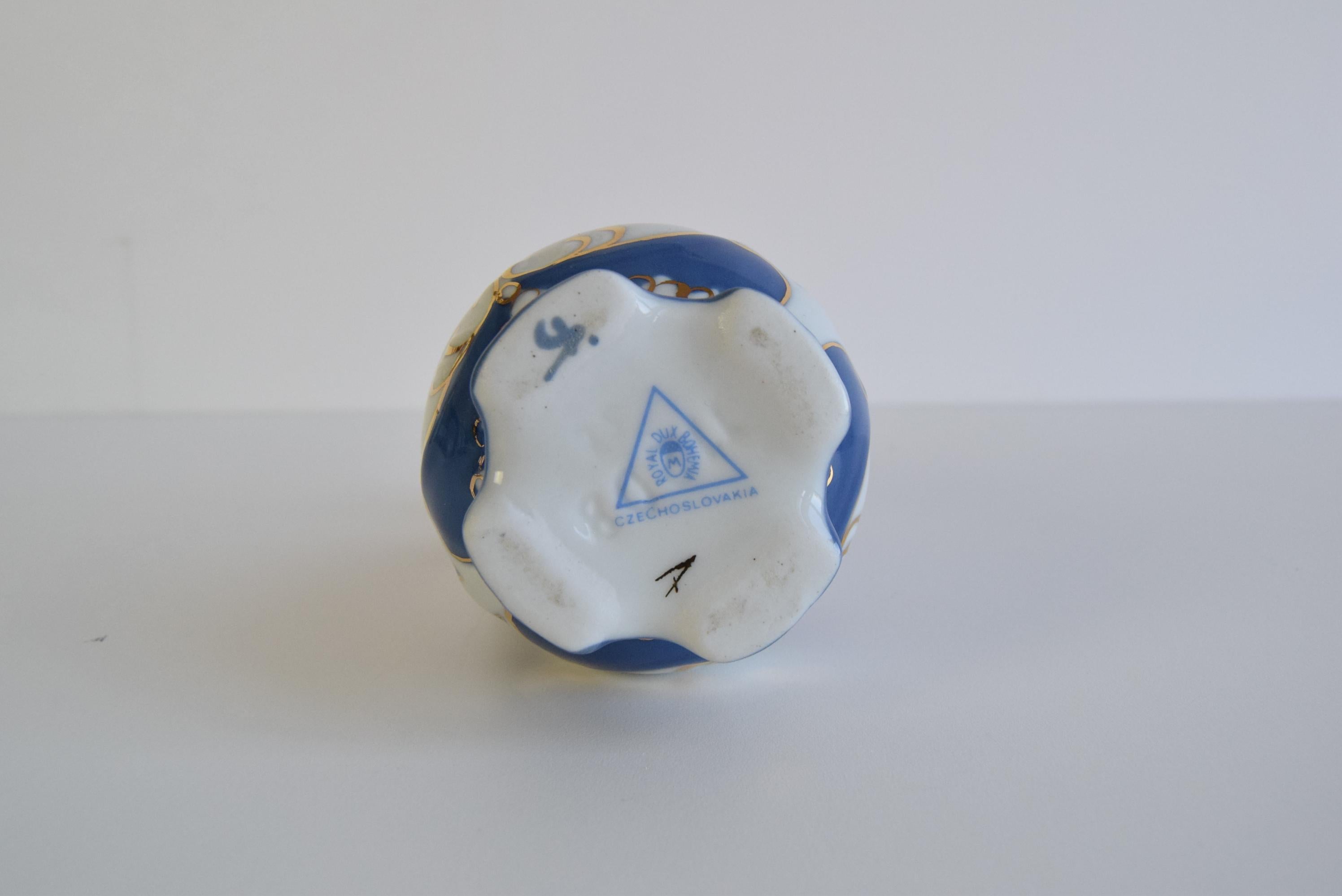 Vaso in porcellana di Royal Dux, anni '60. in vendita 3
