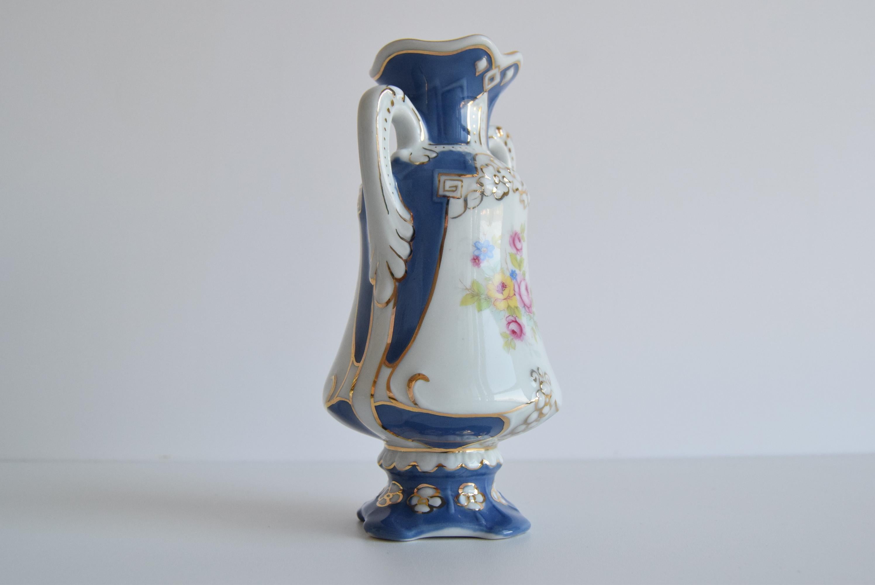 Mid-Century moderno Vaso in porcellana di Royal Dux, anni '60. in vendita