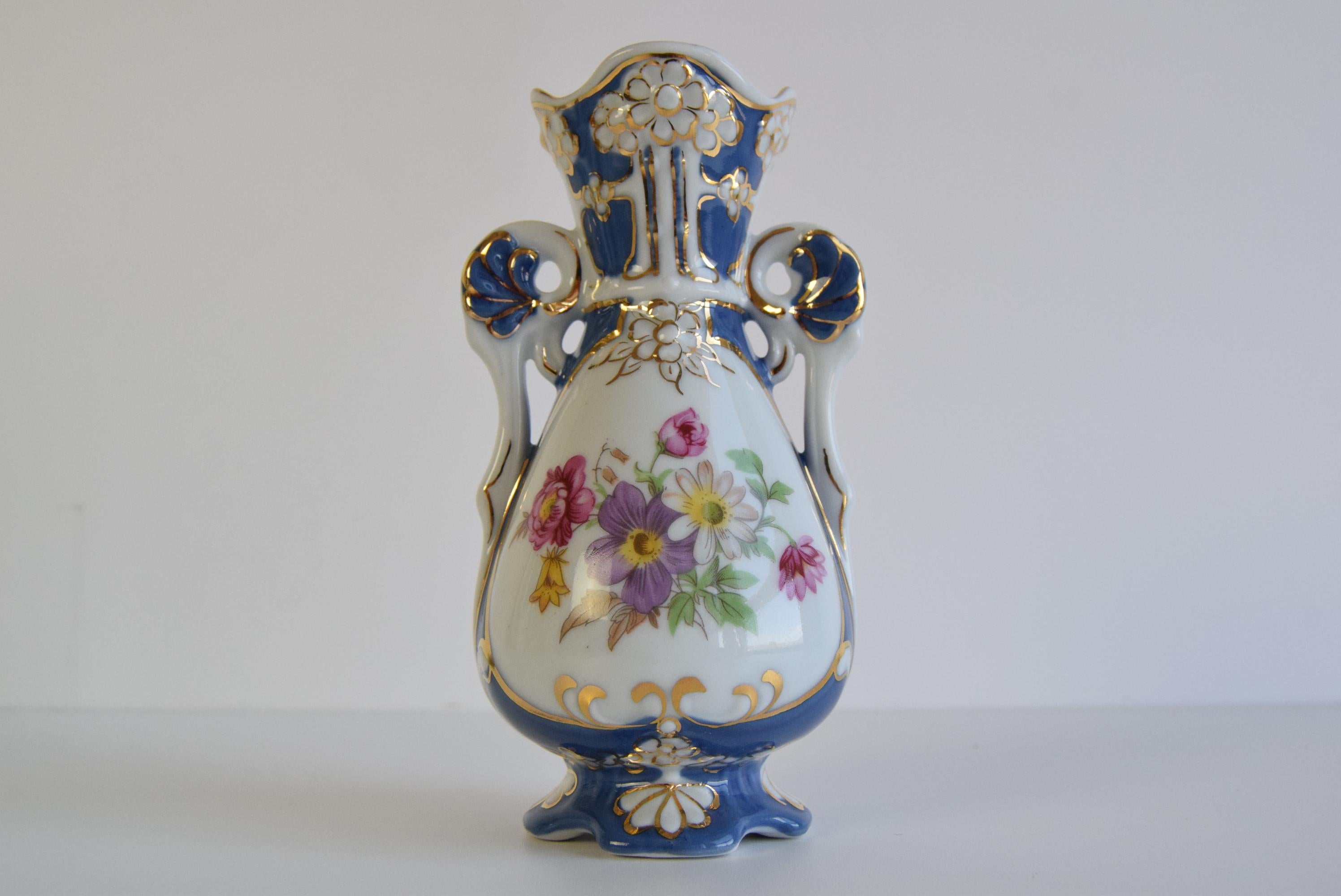 Ceco Vaso in porcellana di Royal Dux, anni '60. in vendita