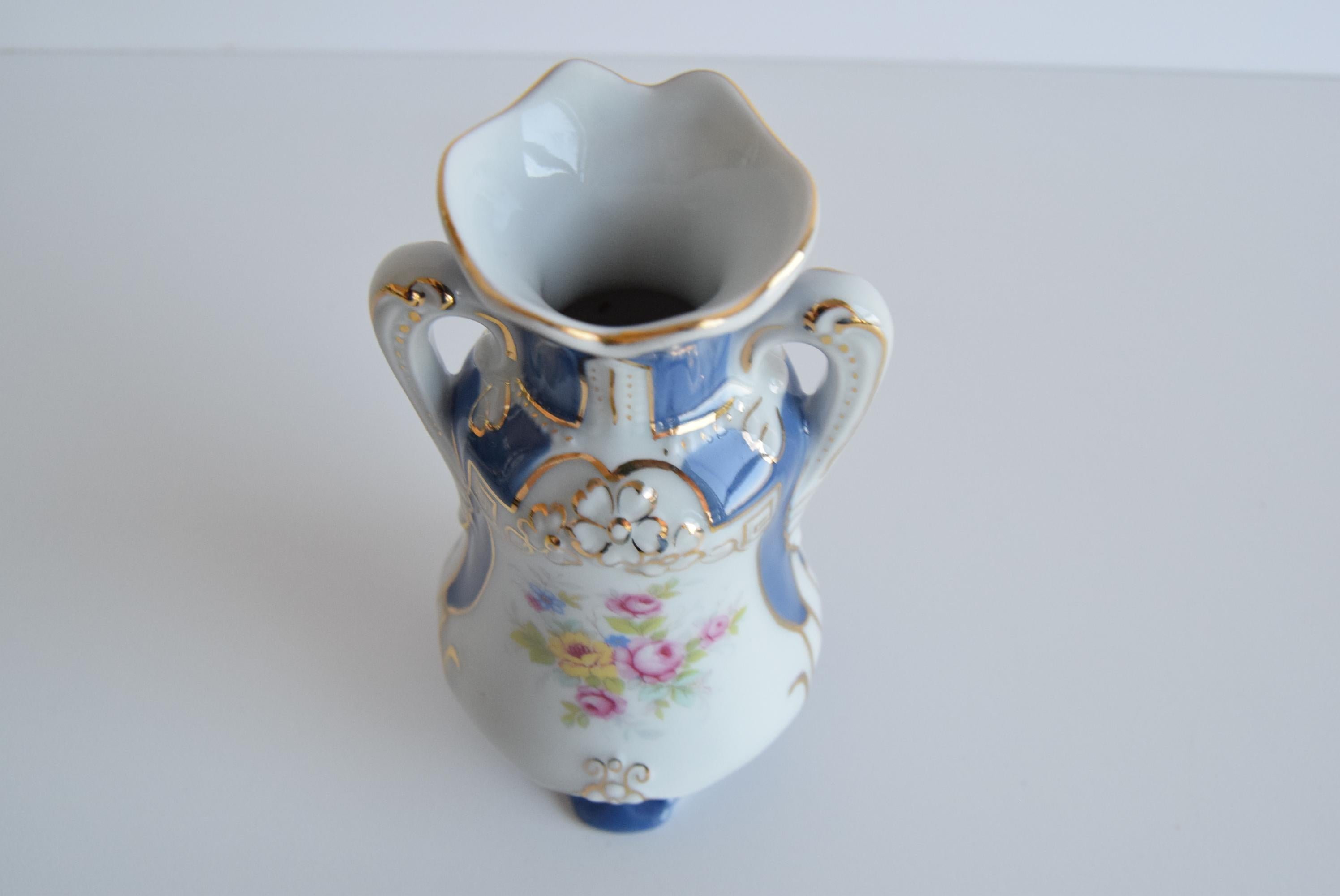 Vaso in porcellana di Royal Dux, anni '60. In condizioni buone in vendita a Praha, CZ